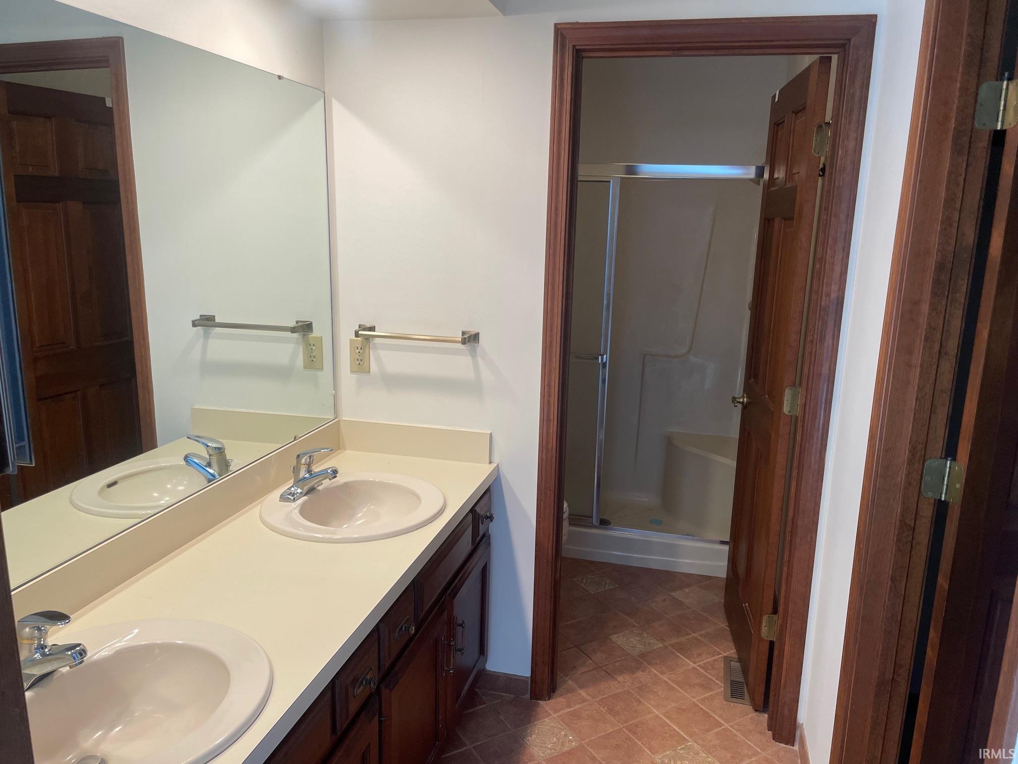 15516 Menominee Drive