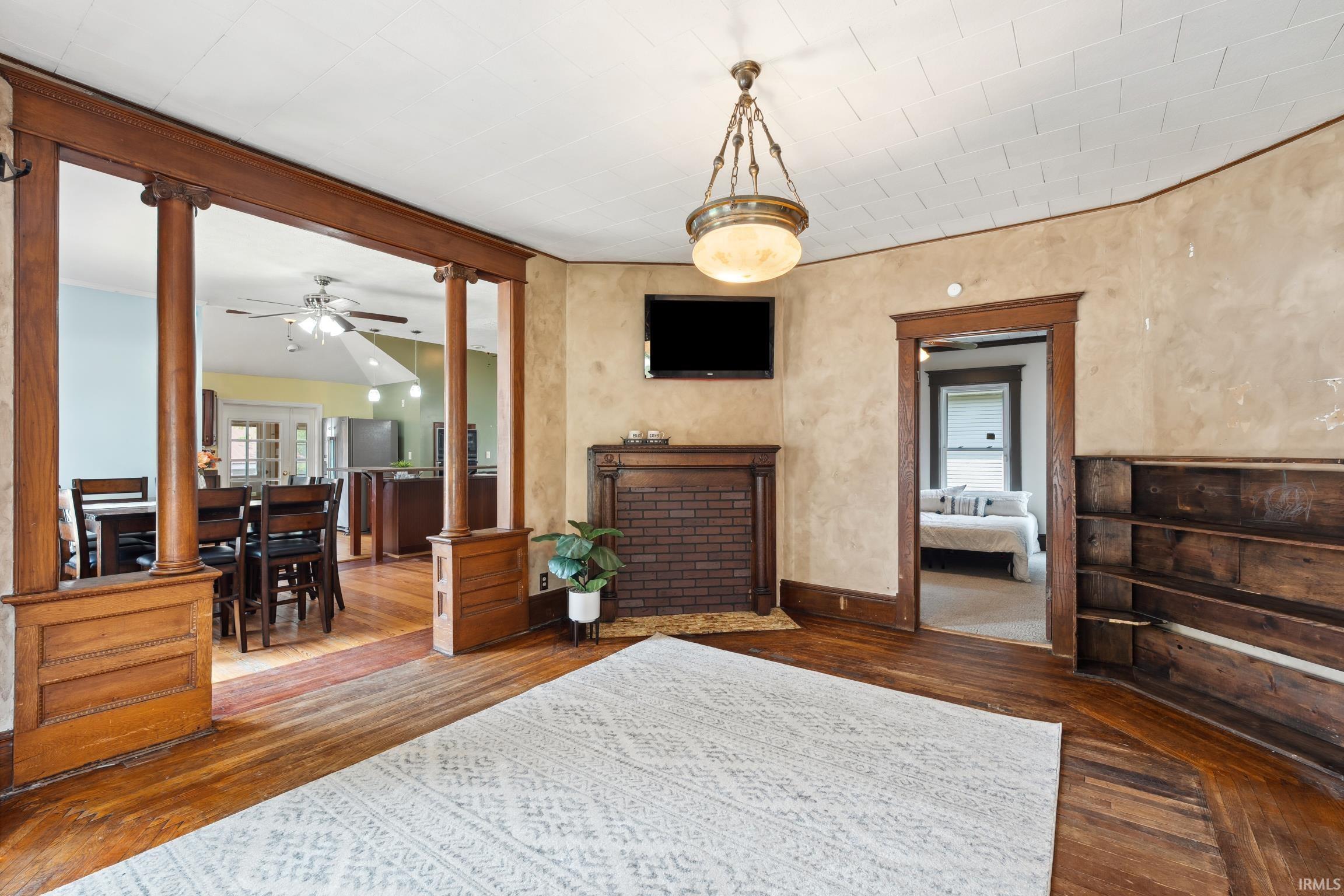 220 N Michigan Street