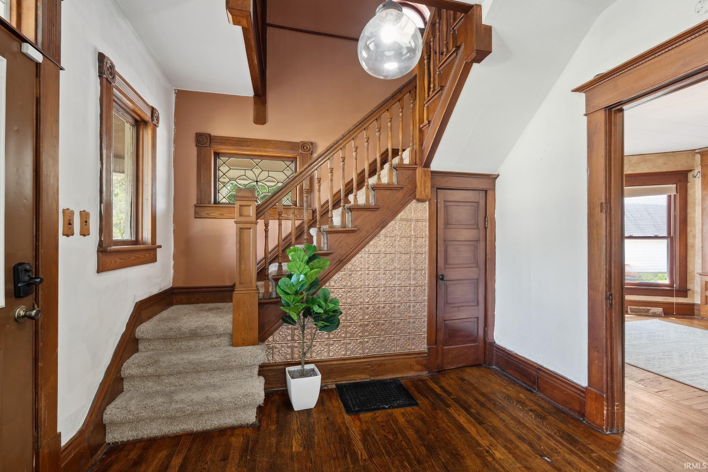 220 N Michigan Street