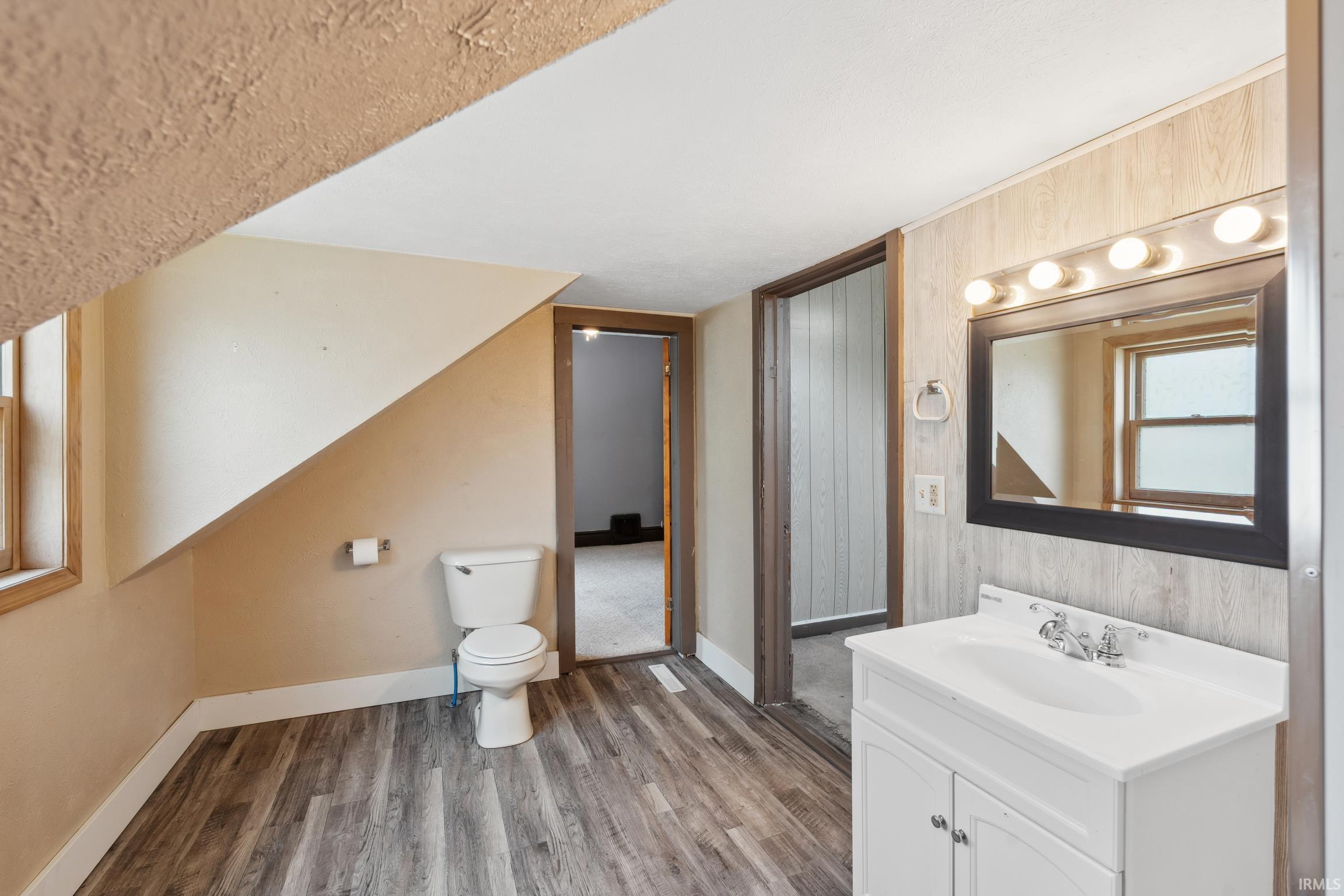 220 N Michigan Street