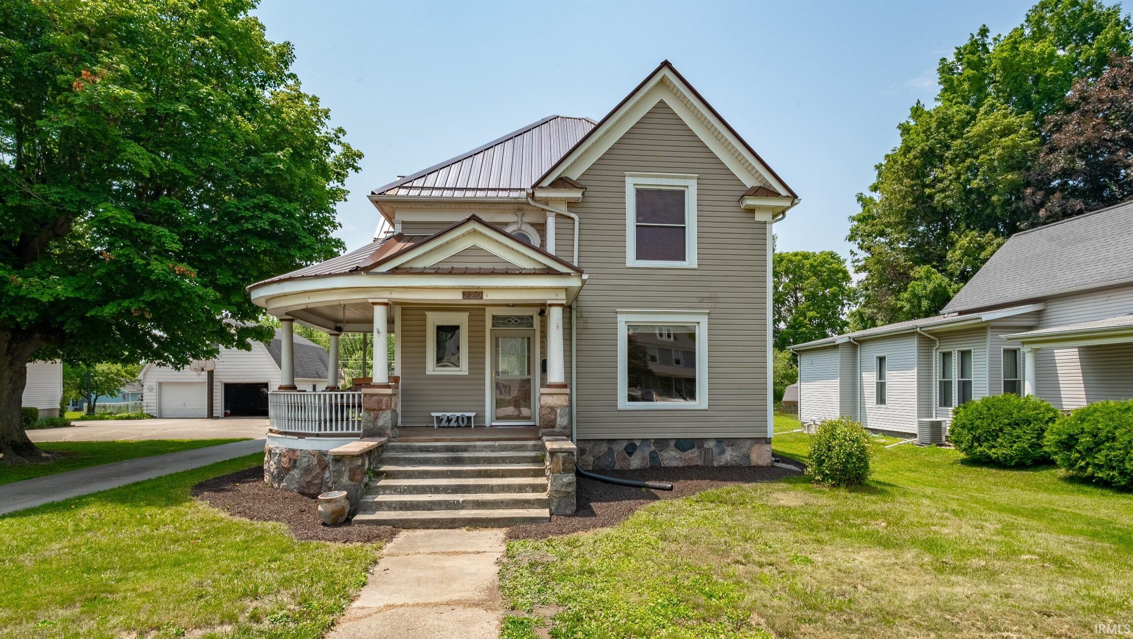 220 N Michigan Street