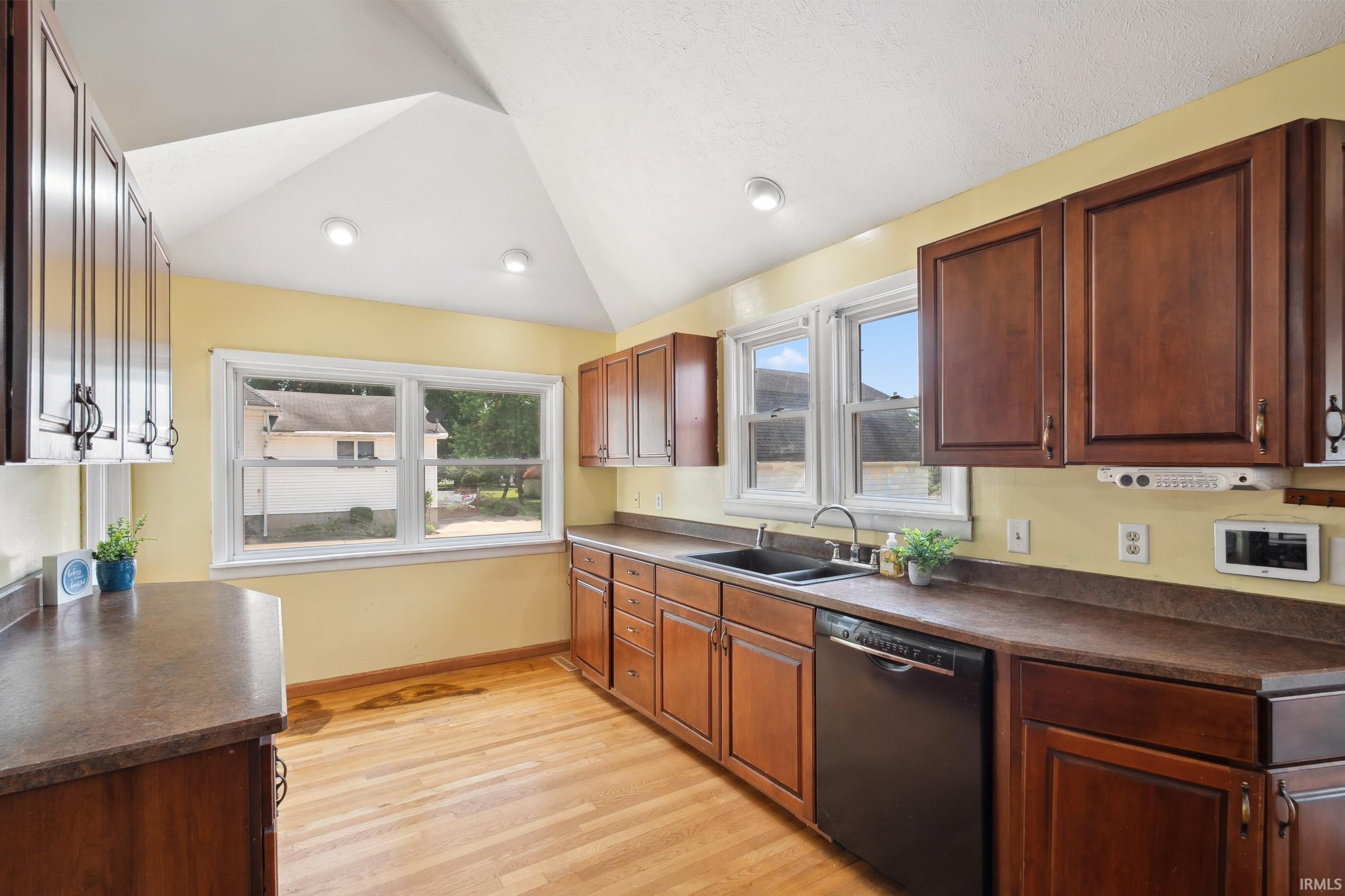 220 N Michigan Street