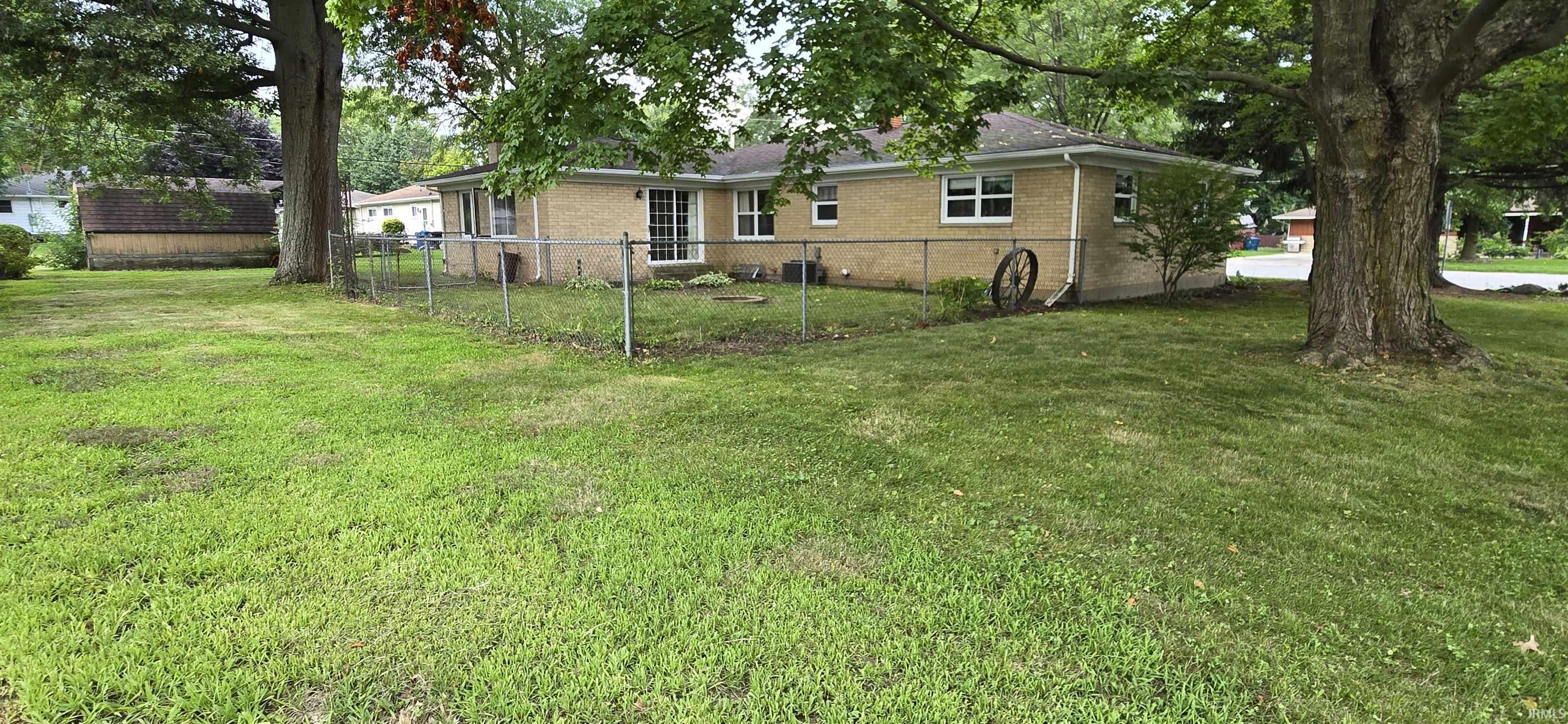 226 E Lincoln Street