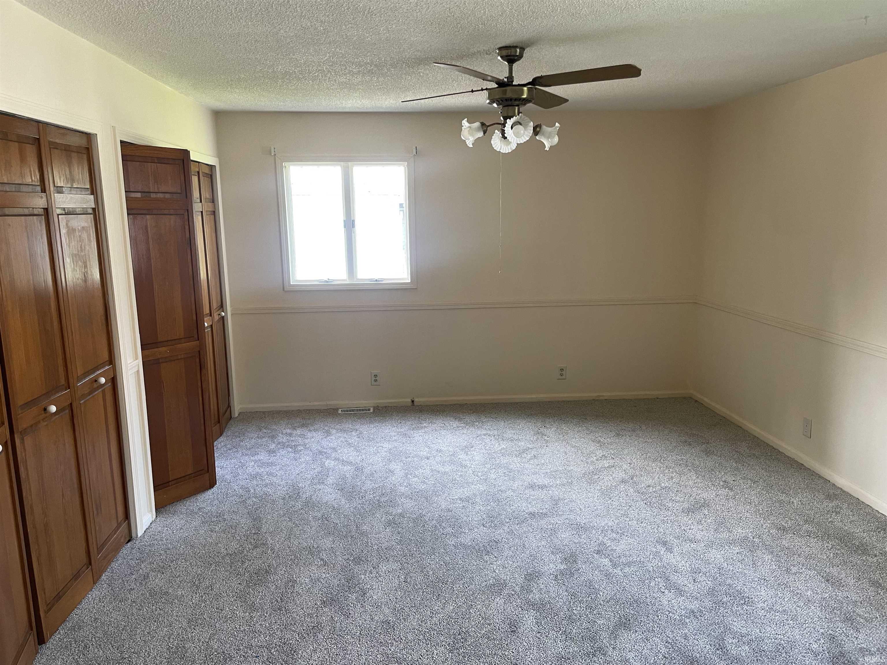 340 W Indiana Avenue