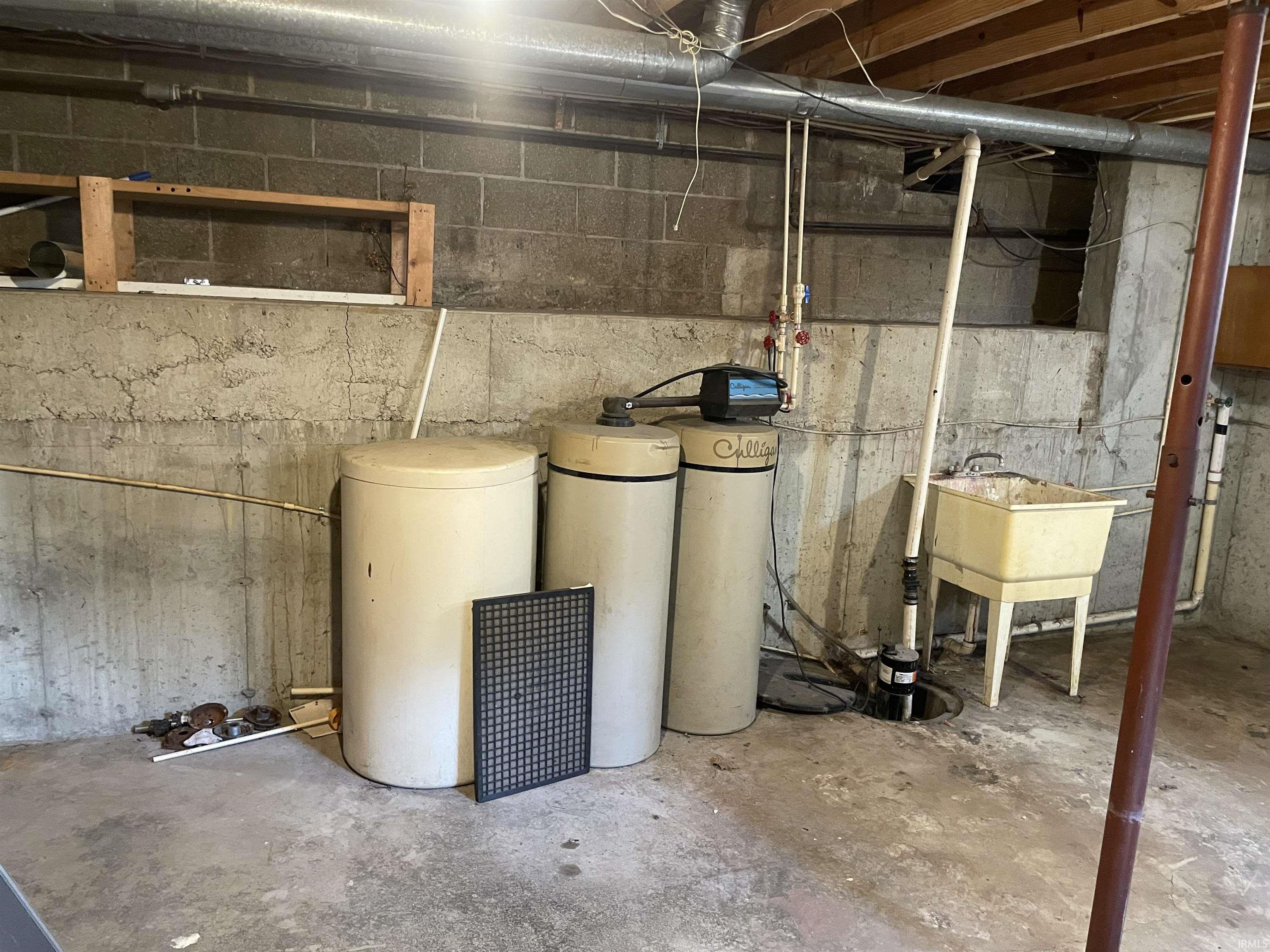 340 W Indiana Avenue