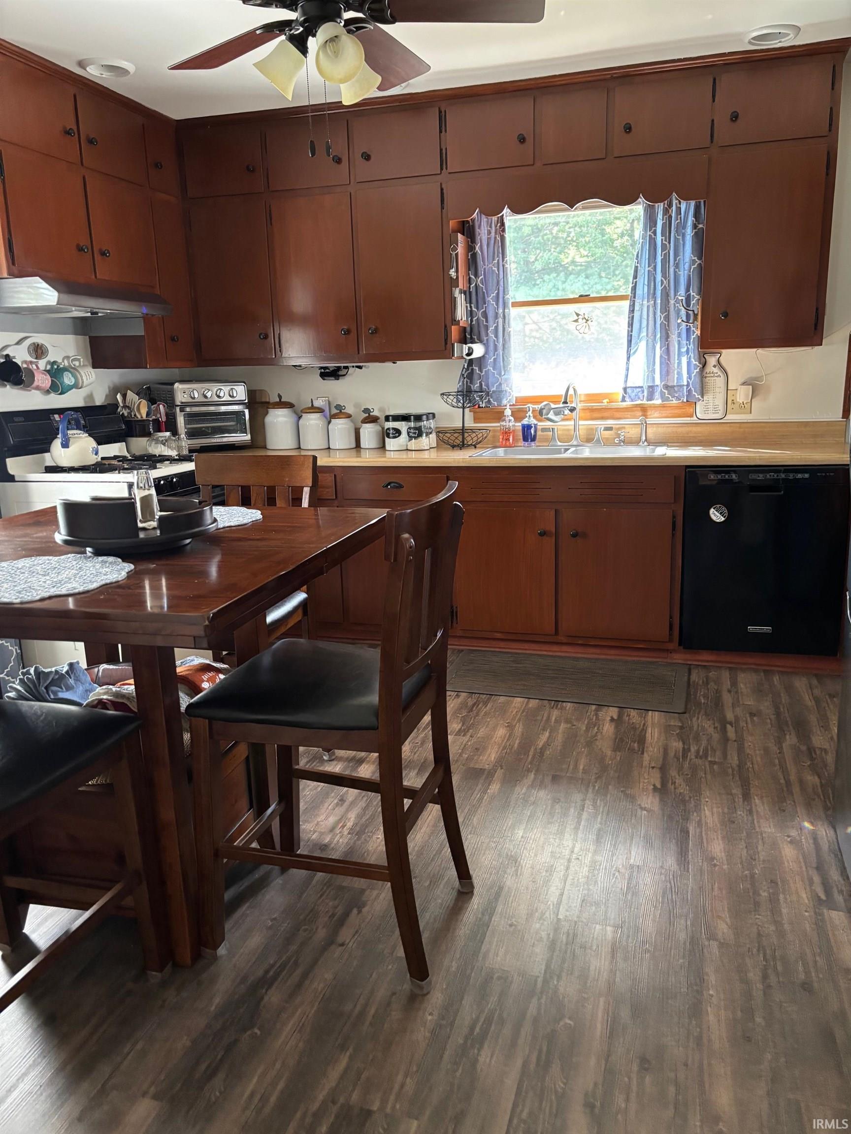 724 Elm Road
