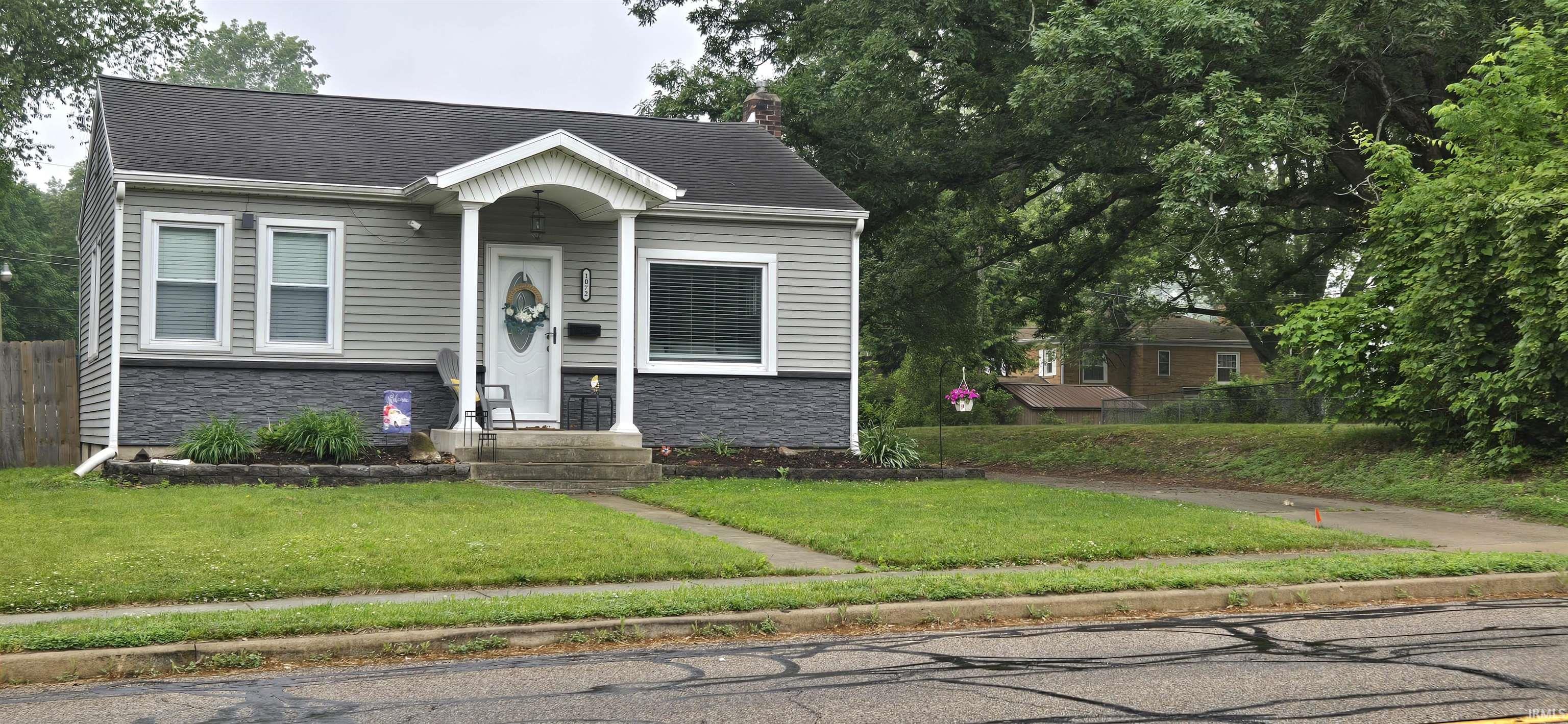 1072 Lincolway Highway