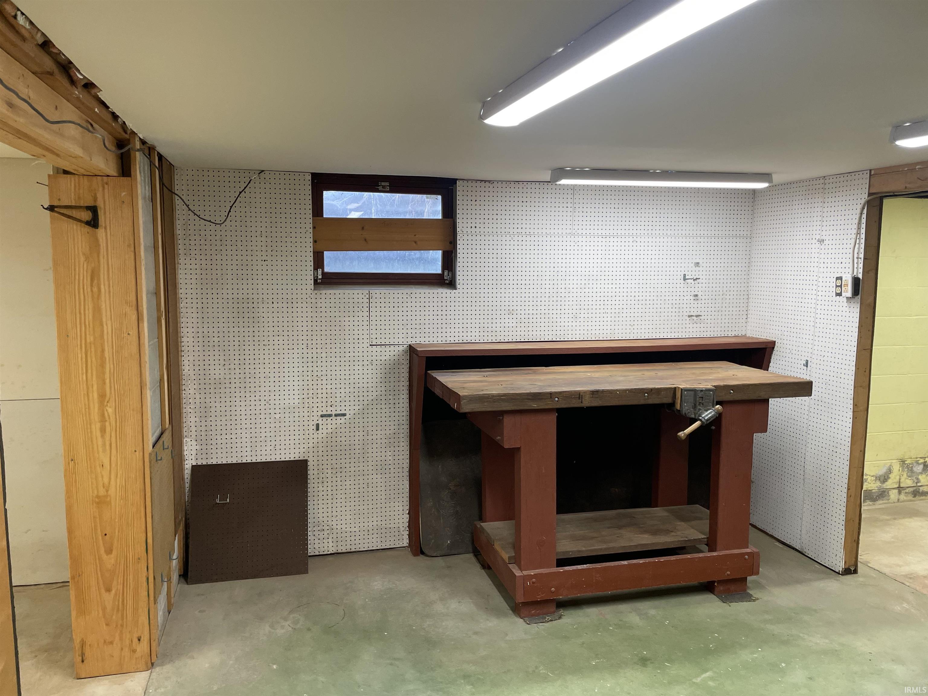 14415 Lawrence Lake Drive