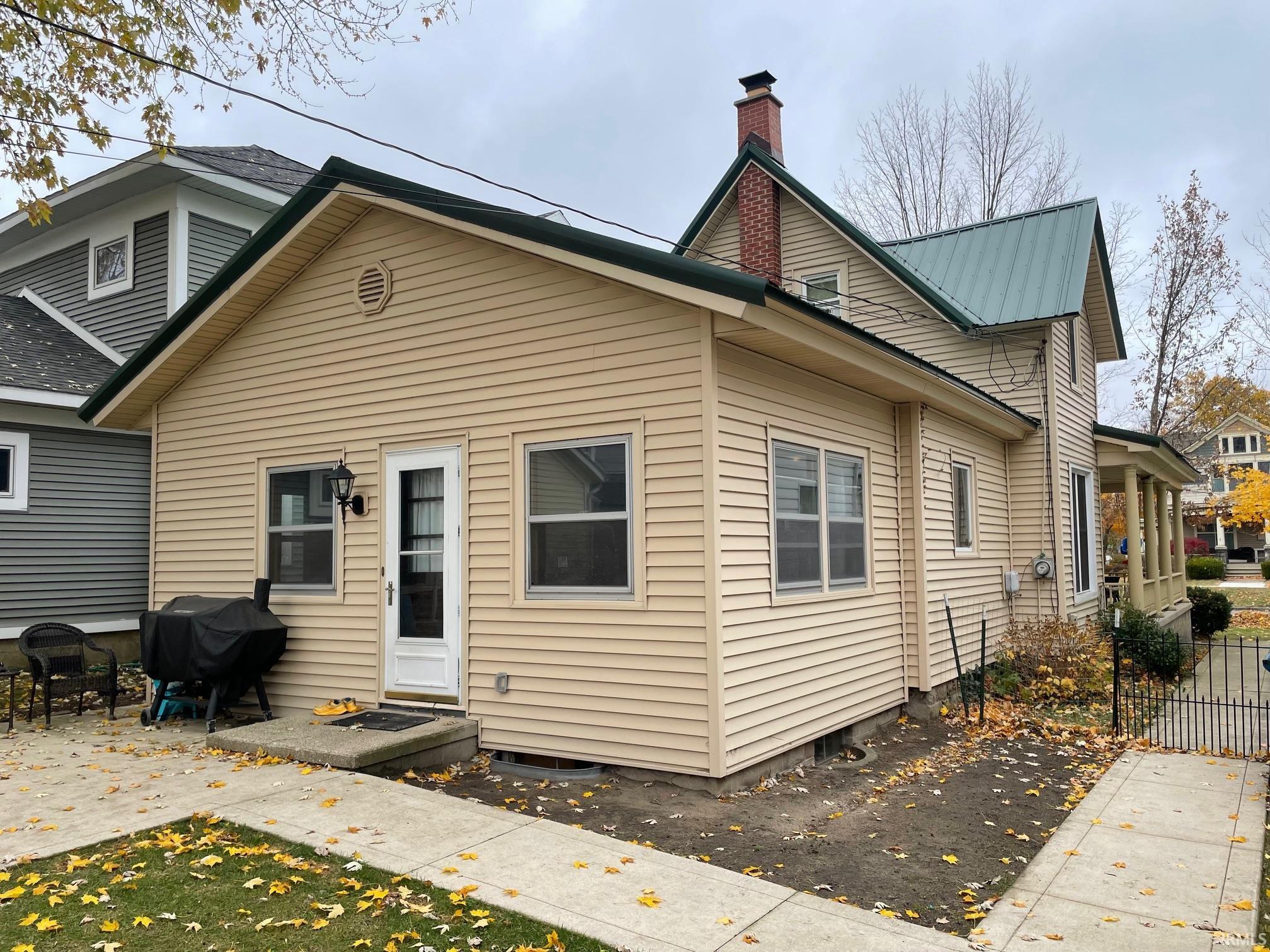 329 S Michigan Street