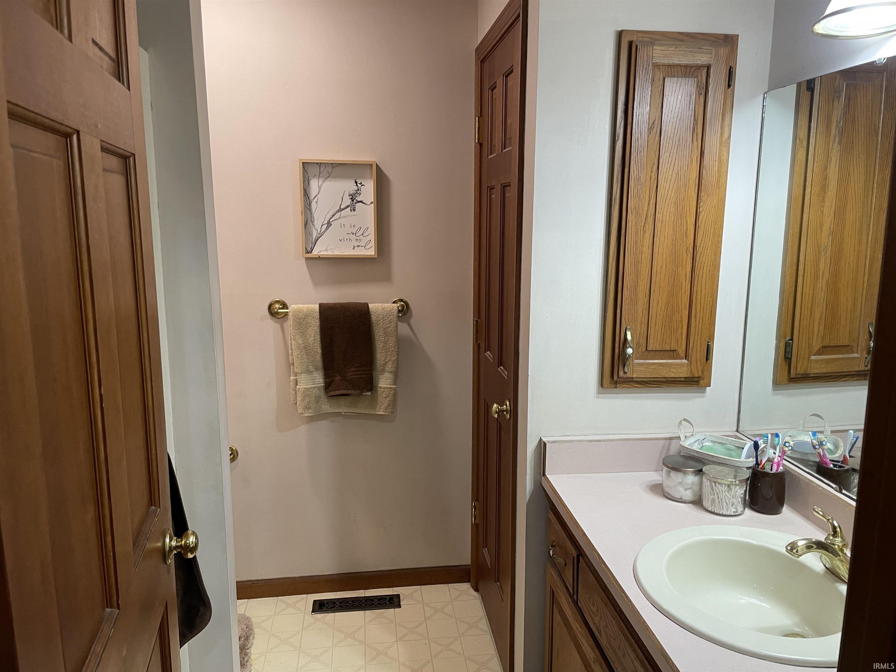 12562 Hillside Drive