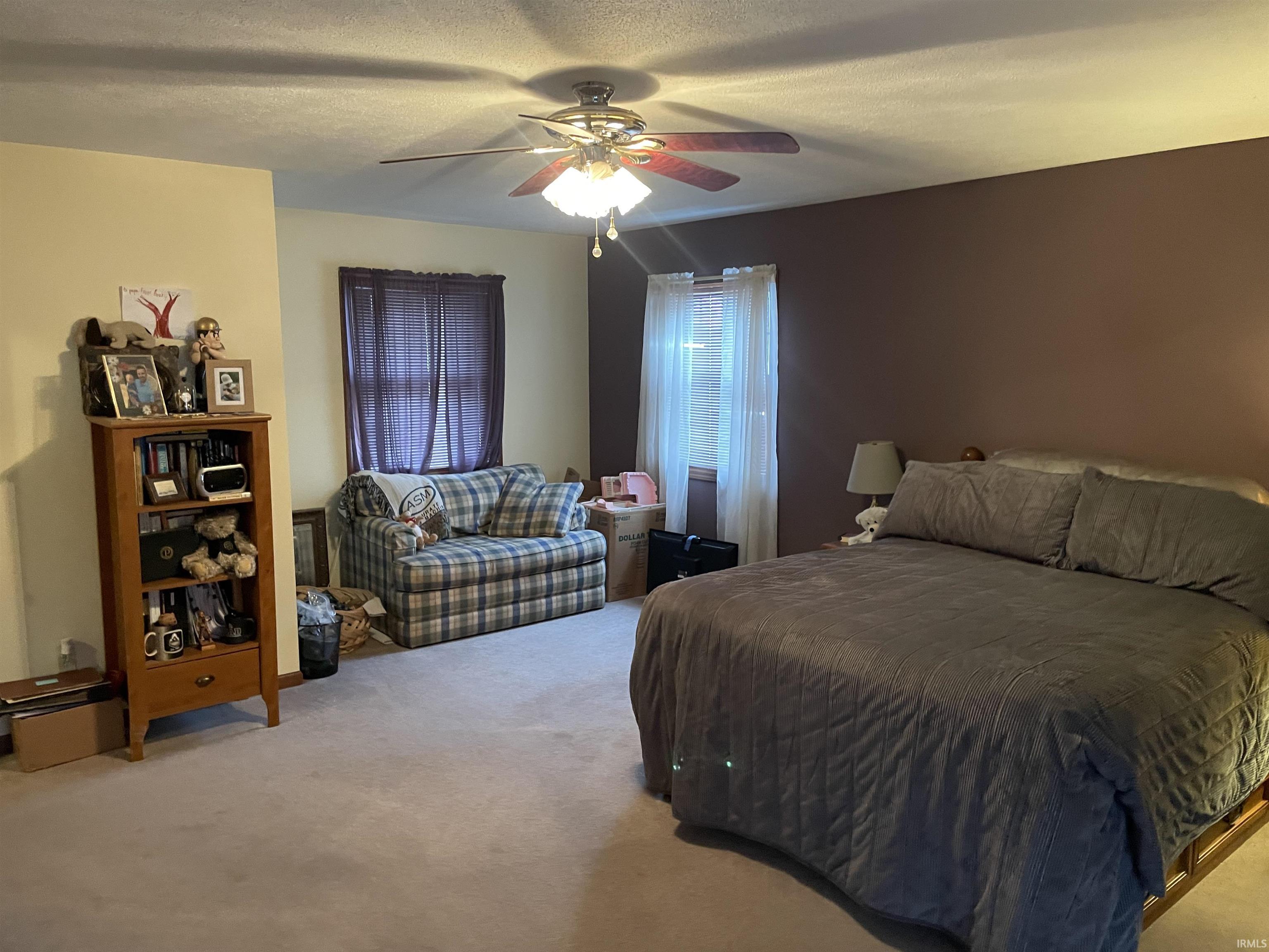 12562 Hillside Drive