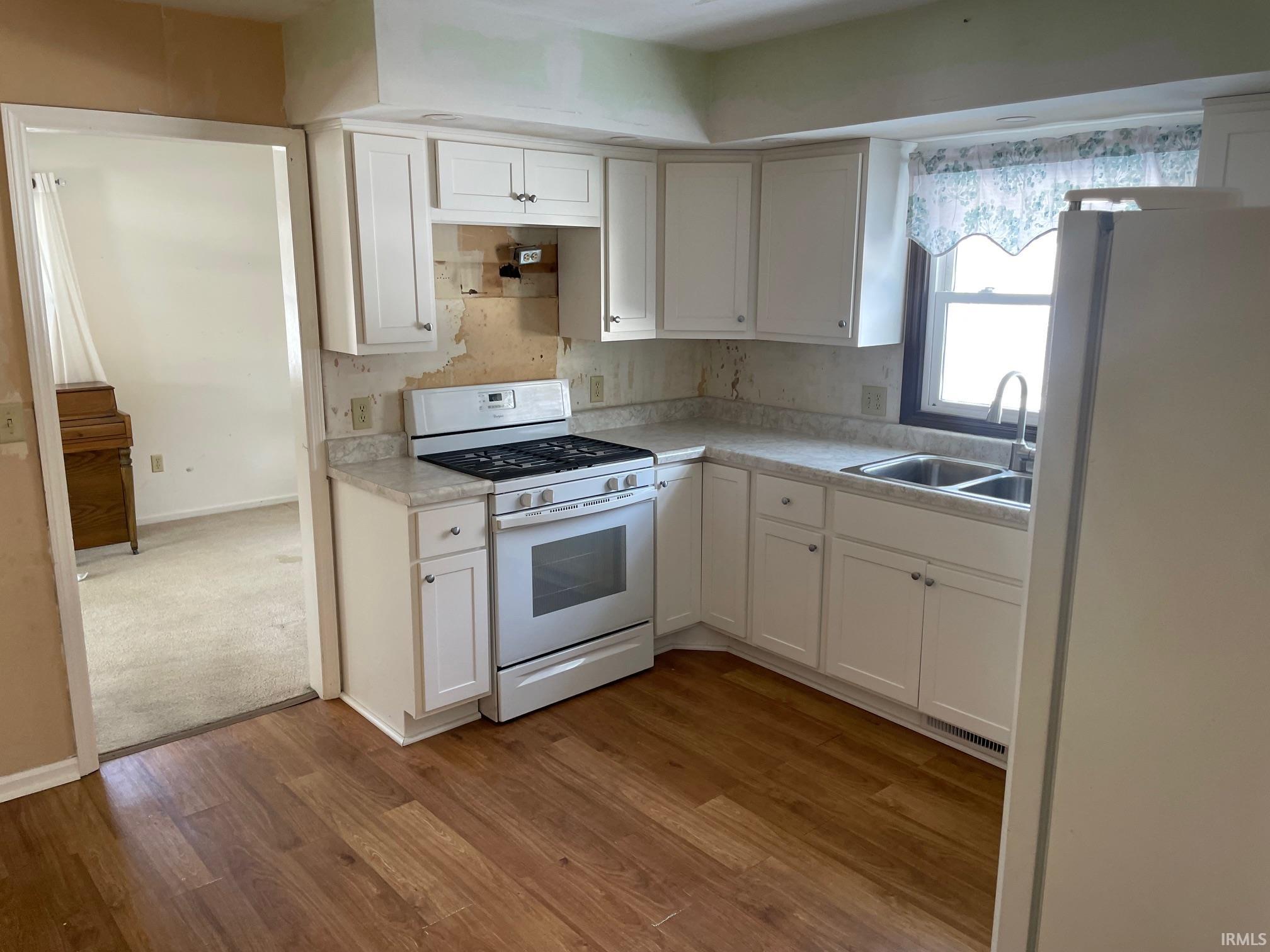 9606 Deer Trail