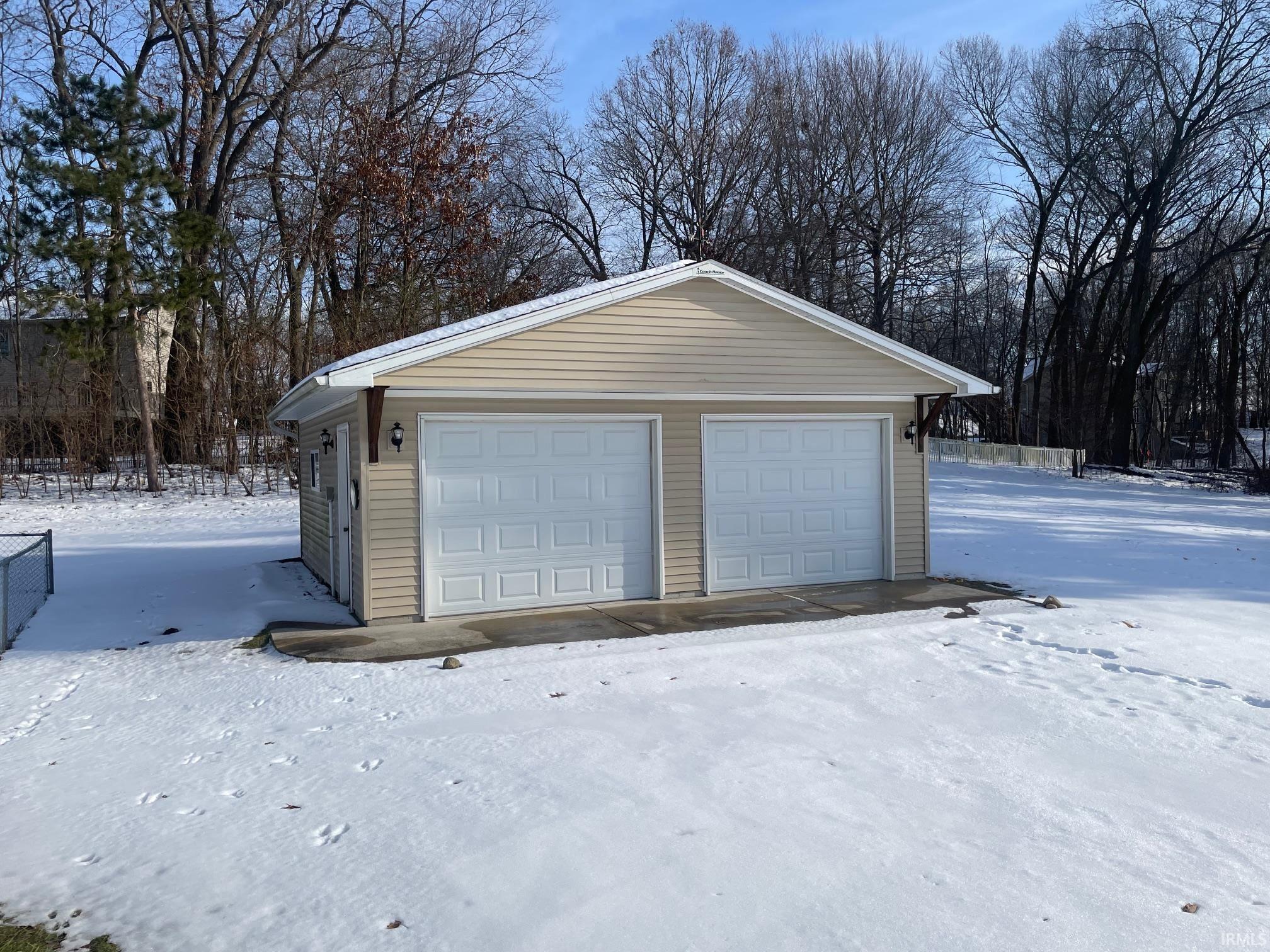 9606 Deer Trail