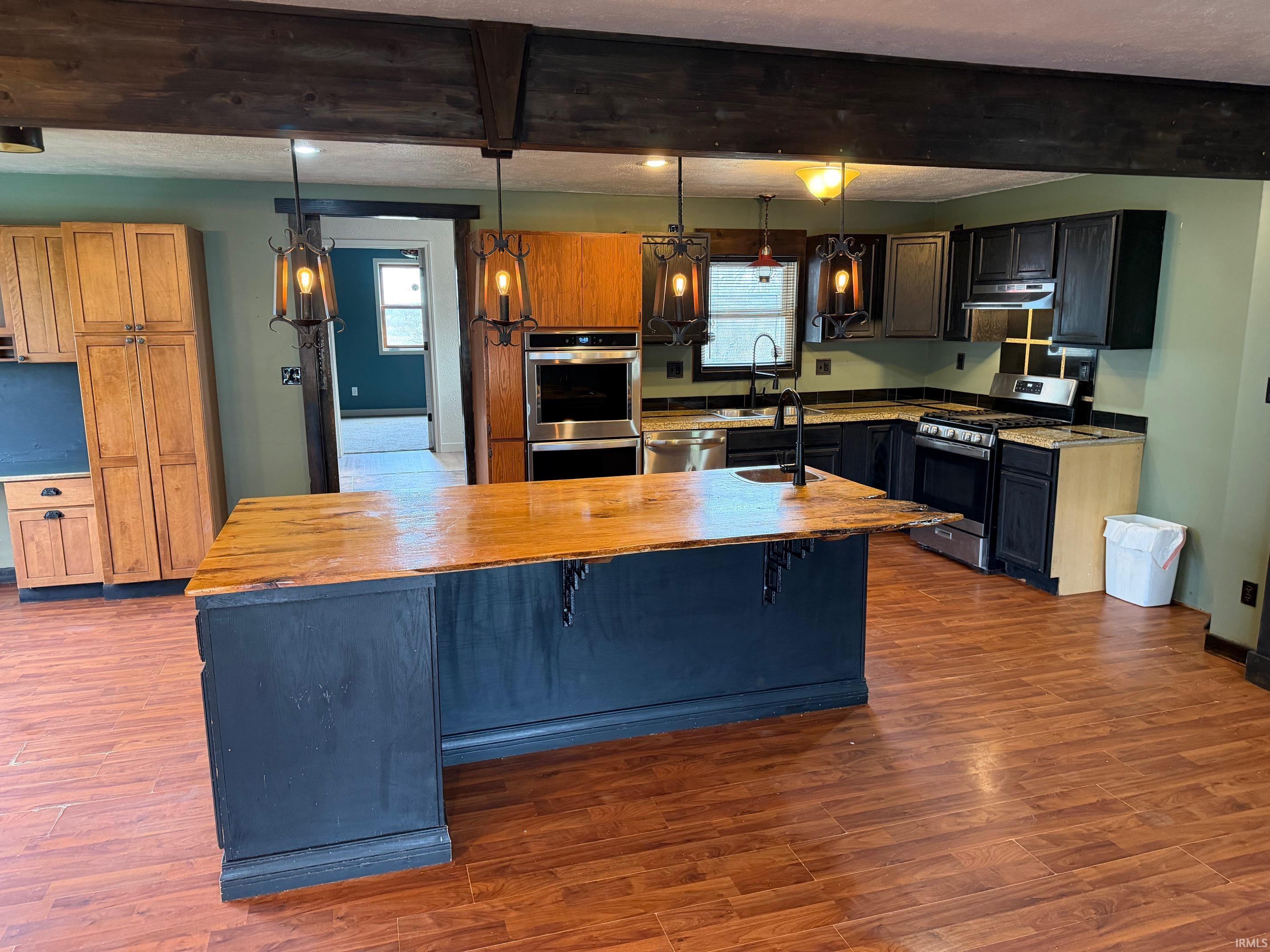 15120 Lincoln Highway