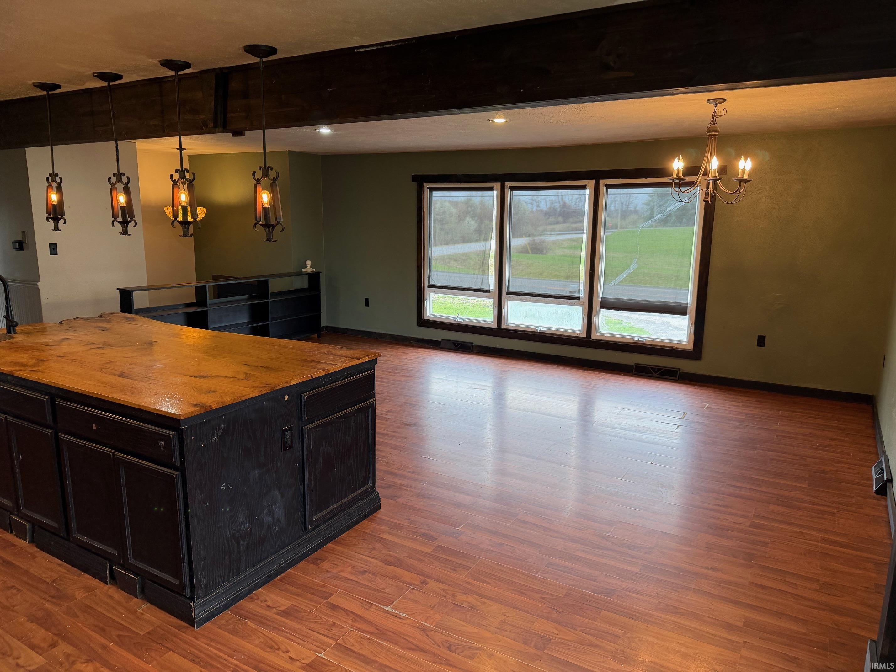 15120 Lincoln Highway