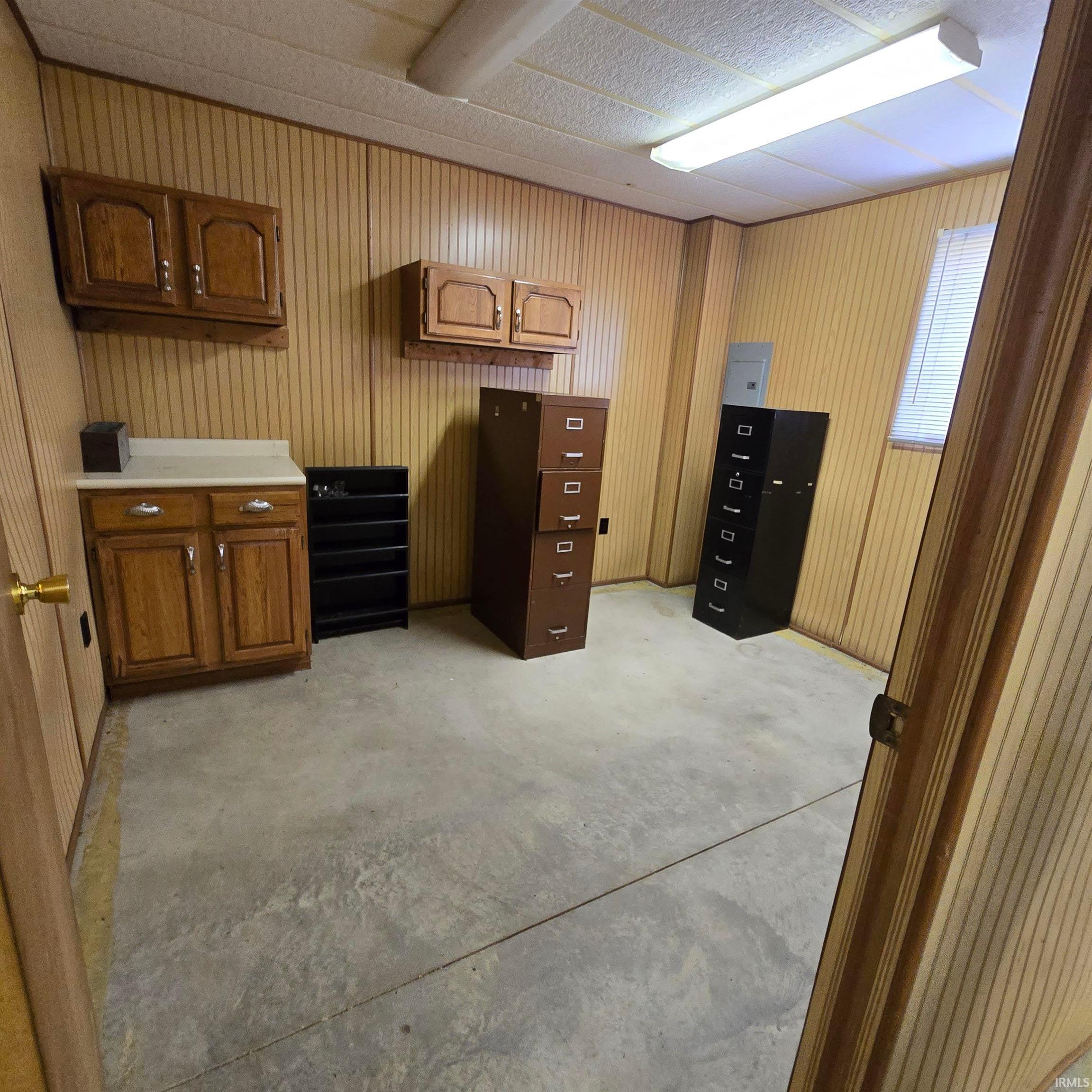 5877 Pine Road