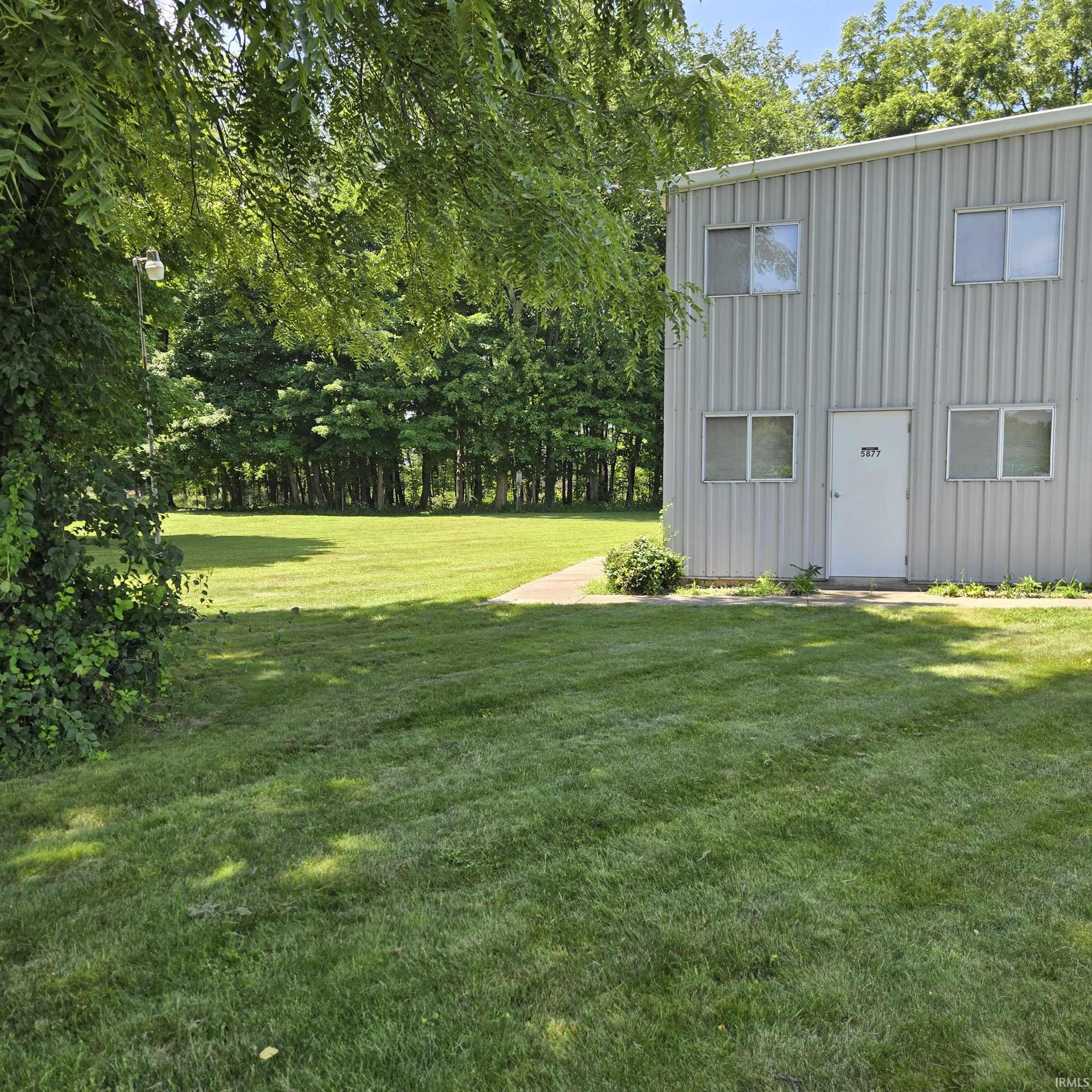 5877 Pine Road