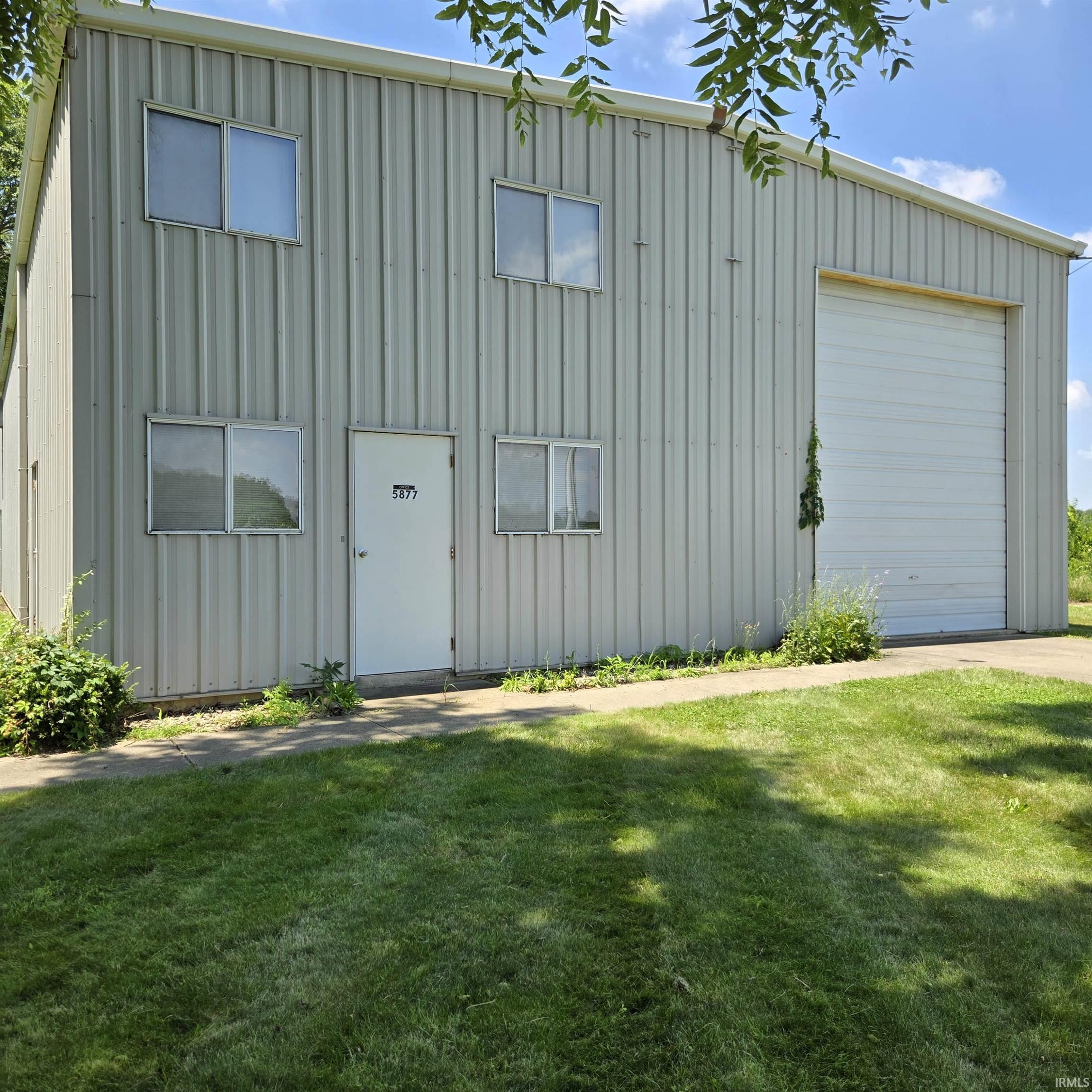 5877 Pine Road