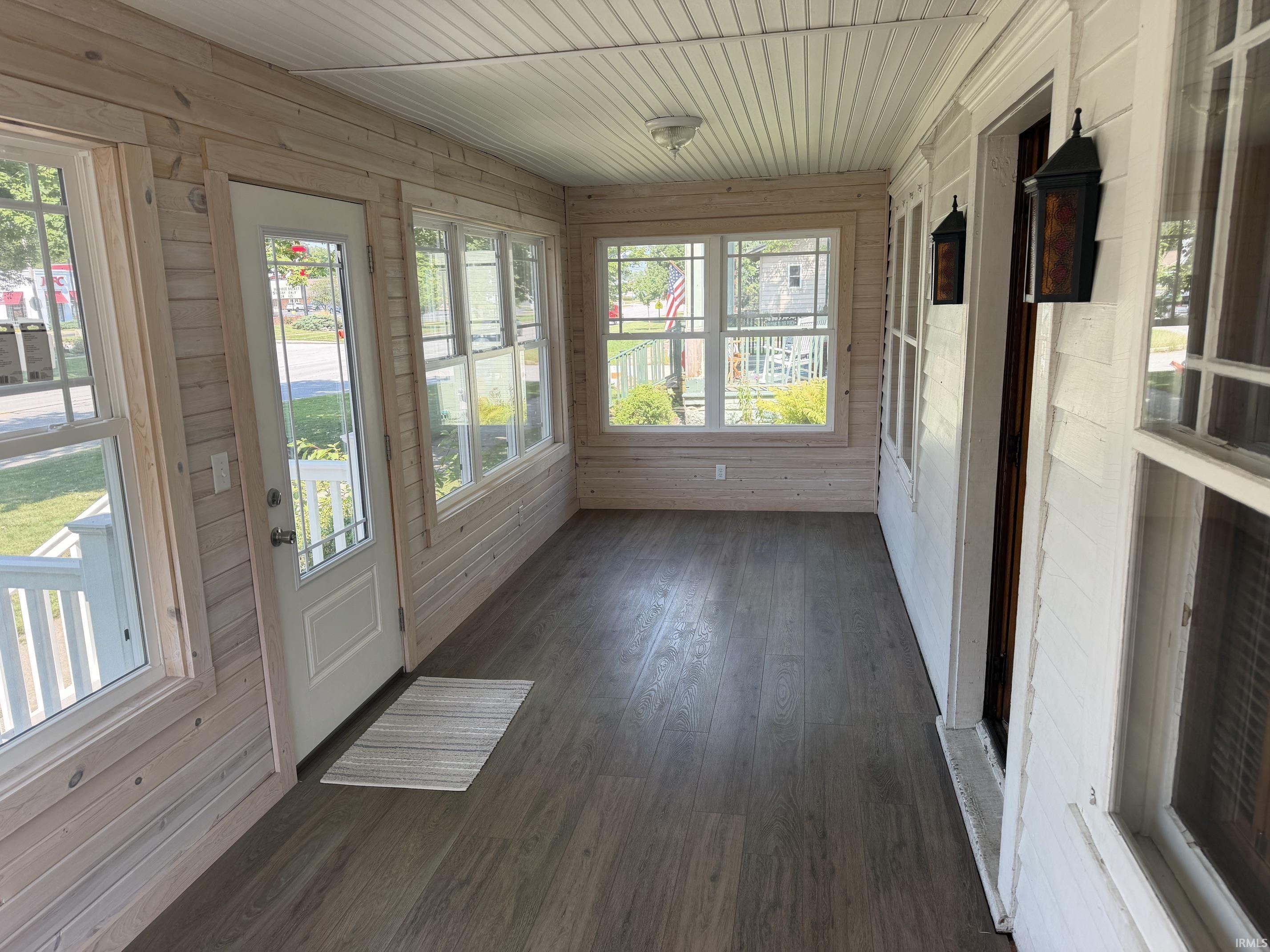 1218 N Michigan Street