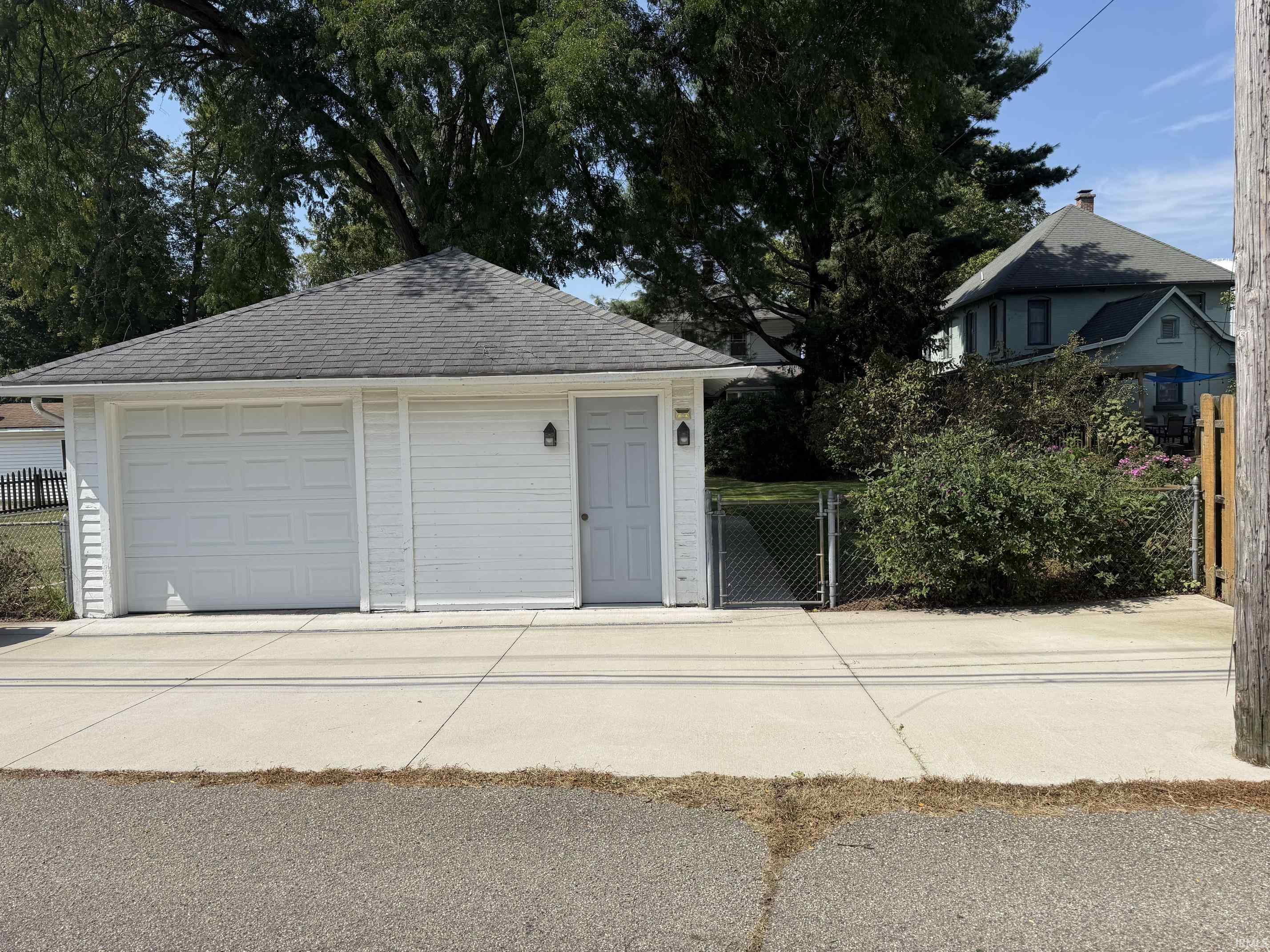 1218 N Michigan Street