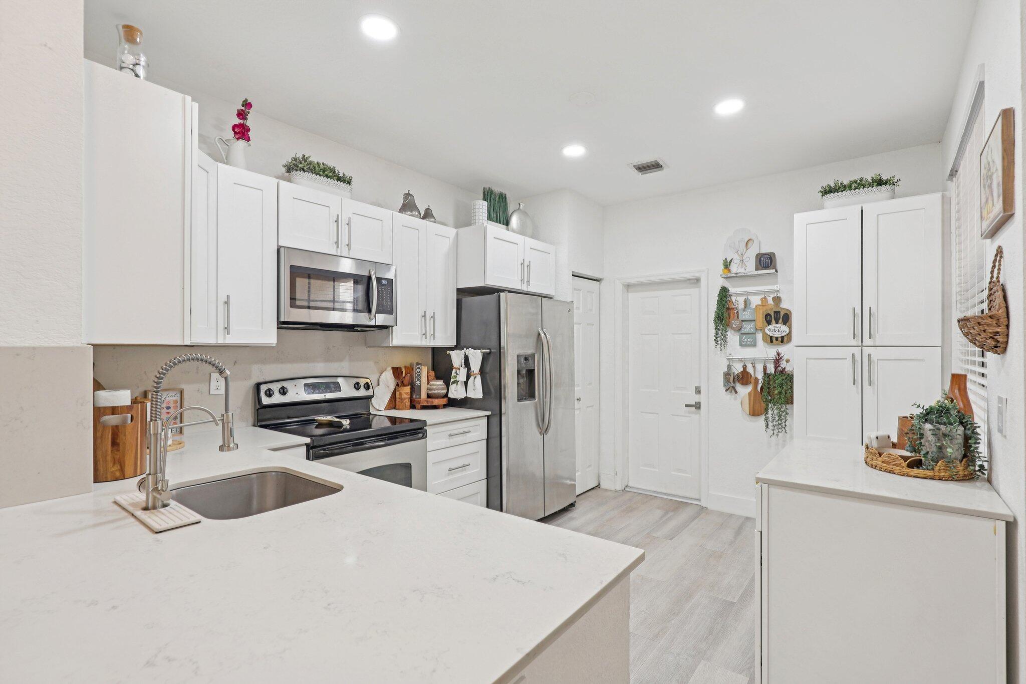 3875 Tree Top Drive