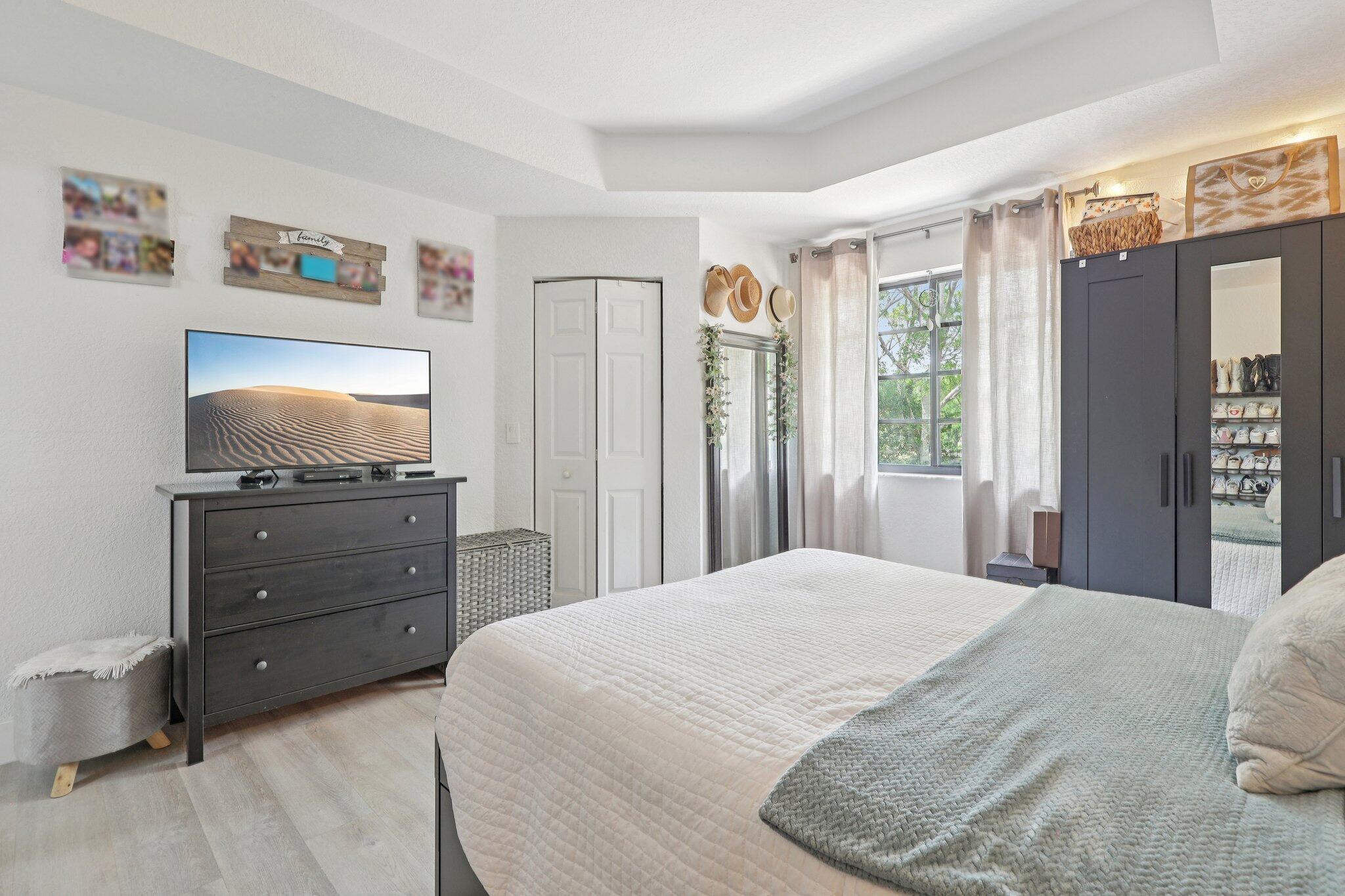 3875 Tree Top Drive