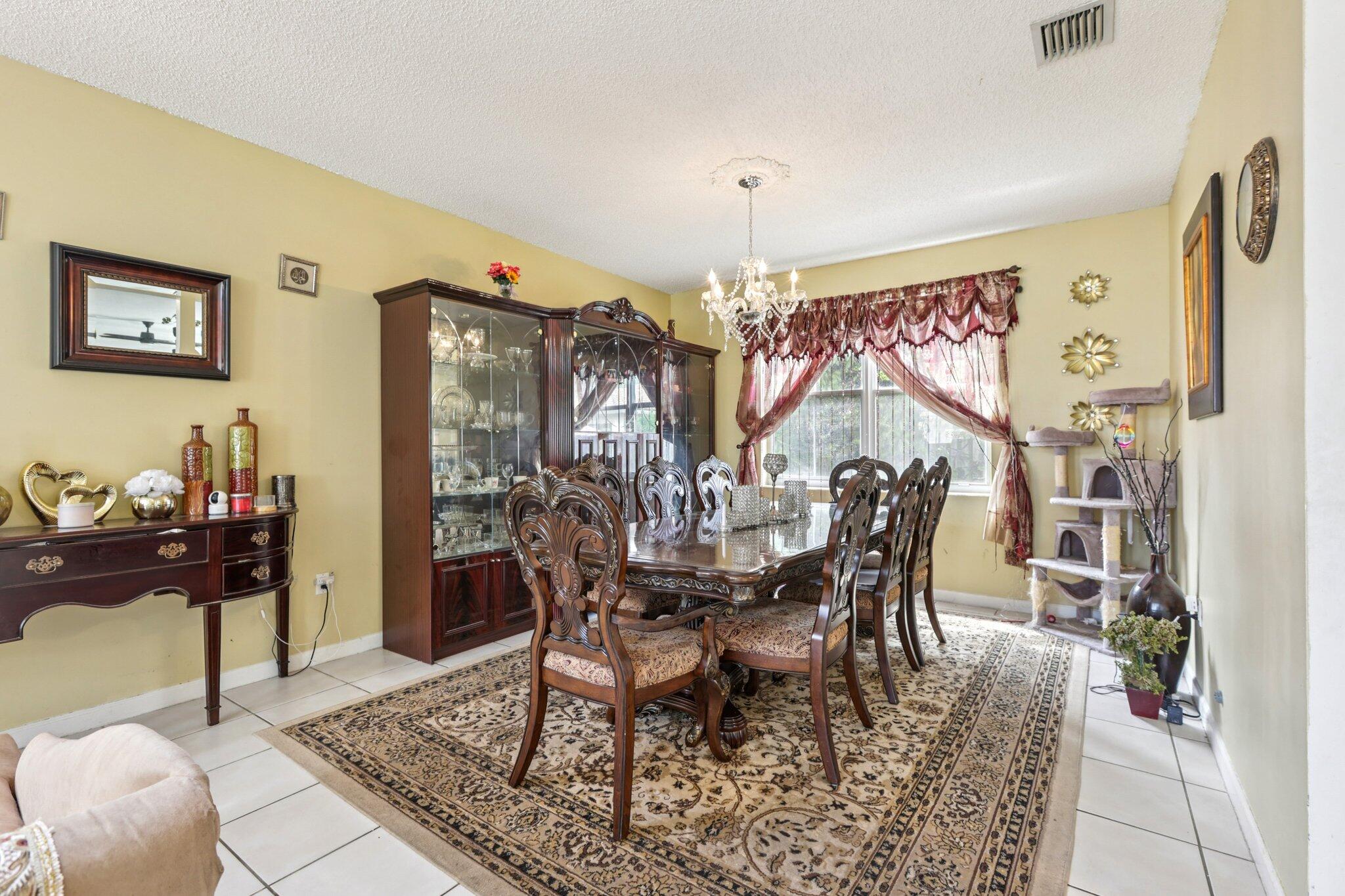 405 E Royal Cove Circle