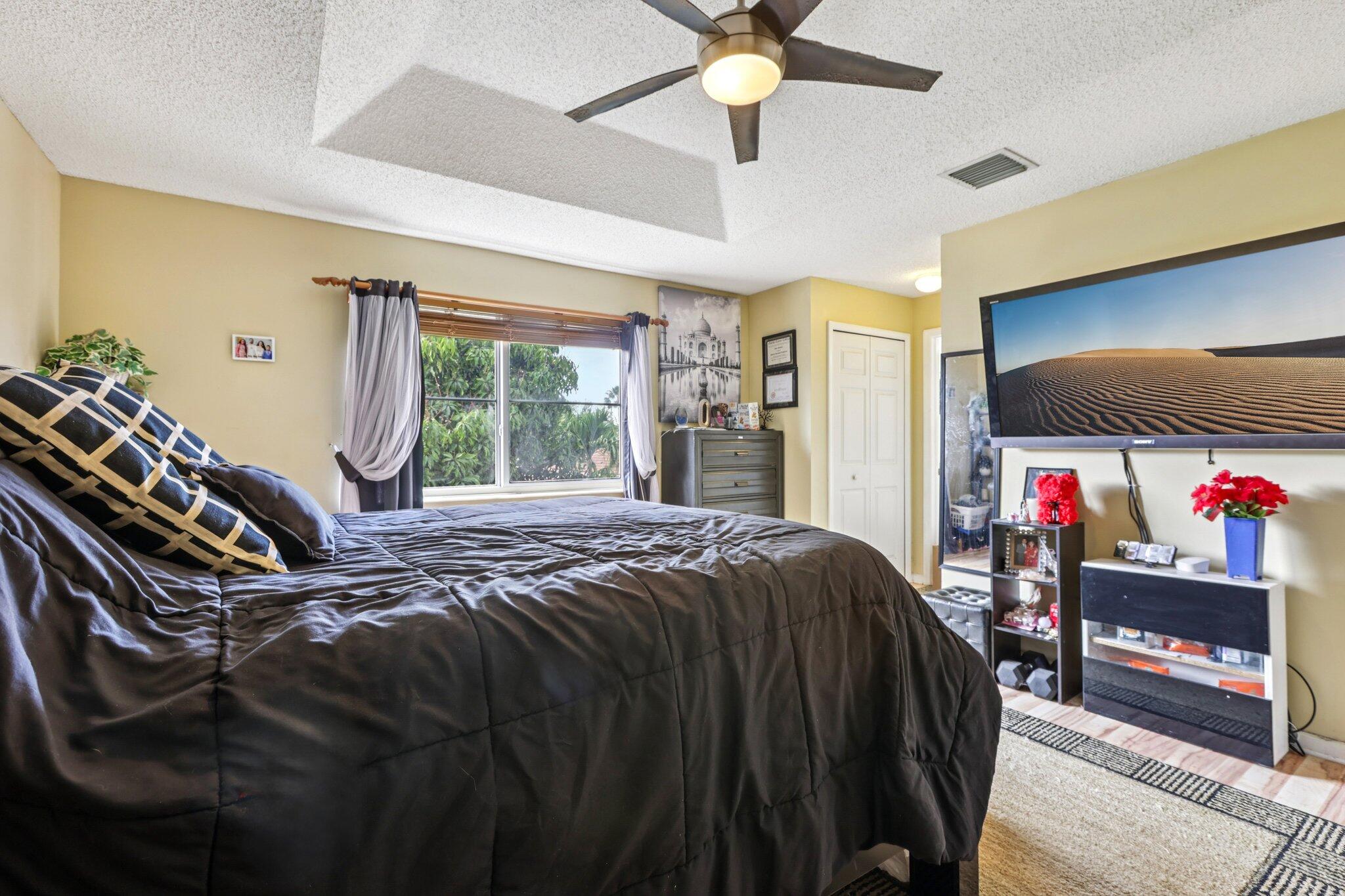 405 E Royal Cove Circle