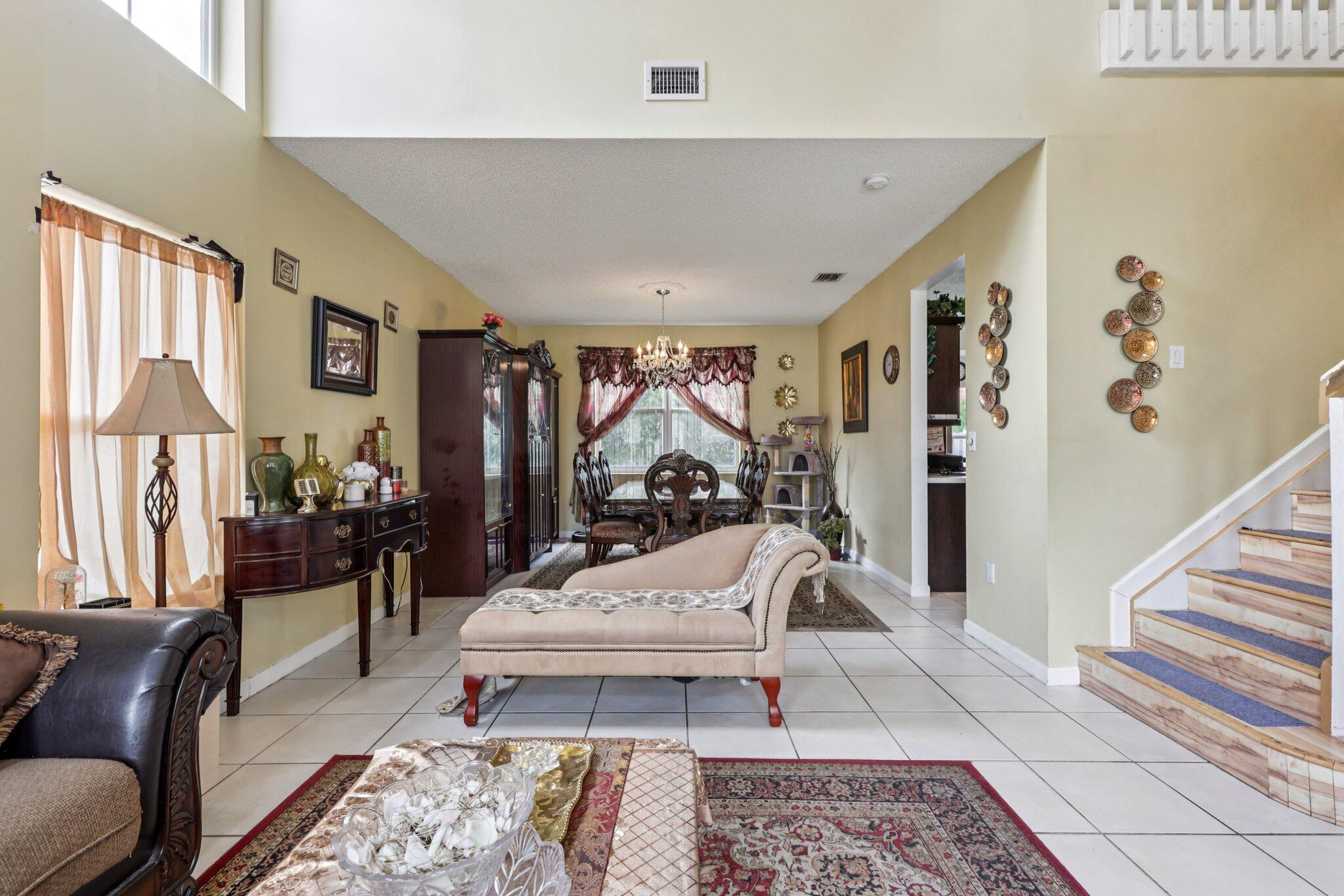 405 E Royal Cove Circle