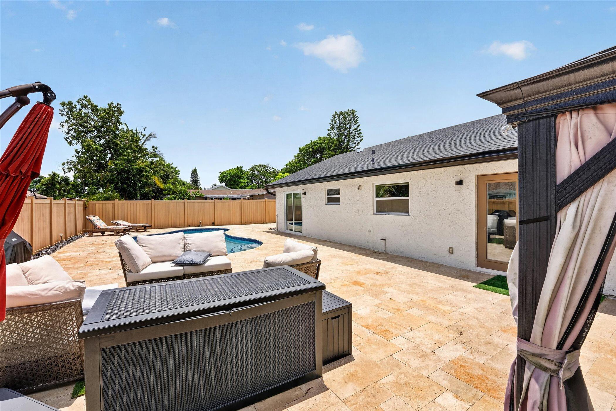 8131 NW 44TH Court