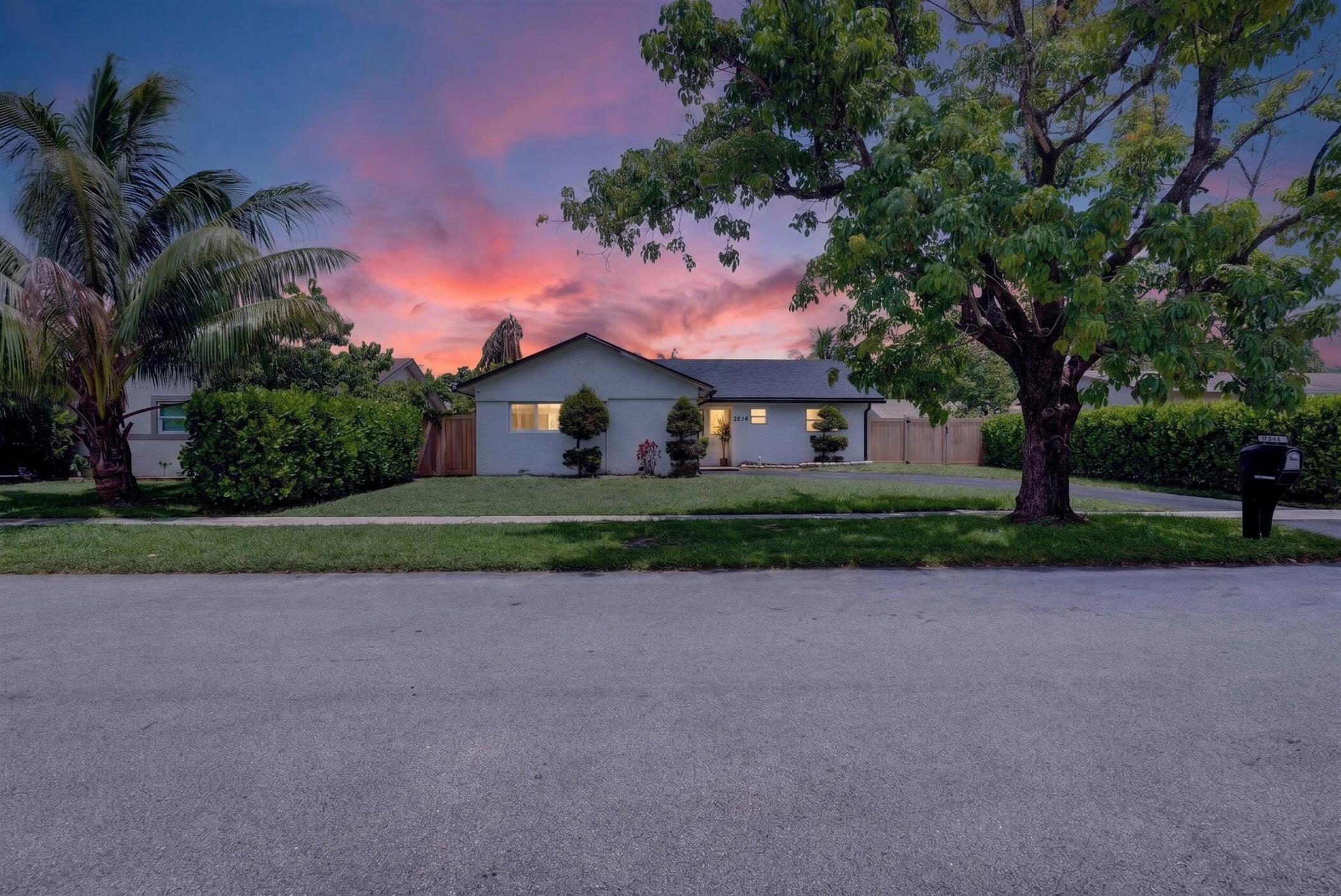 8131 NW 44TH Court