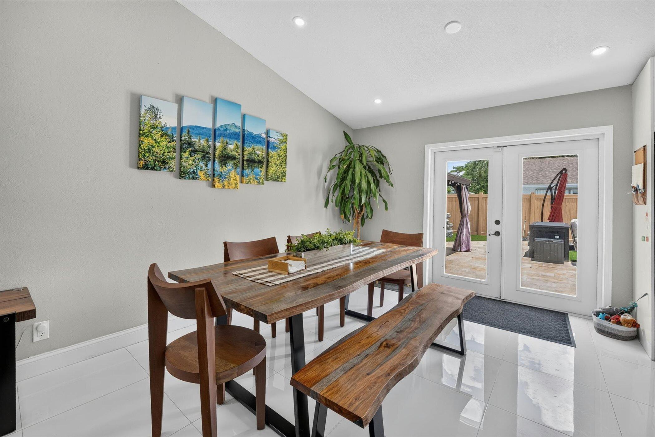 8131 NW 44TH Court