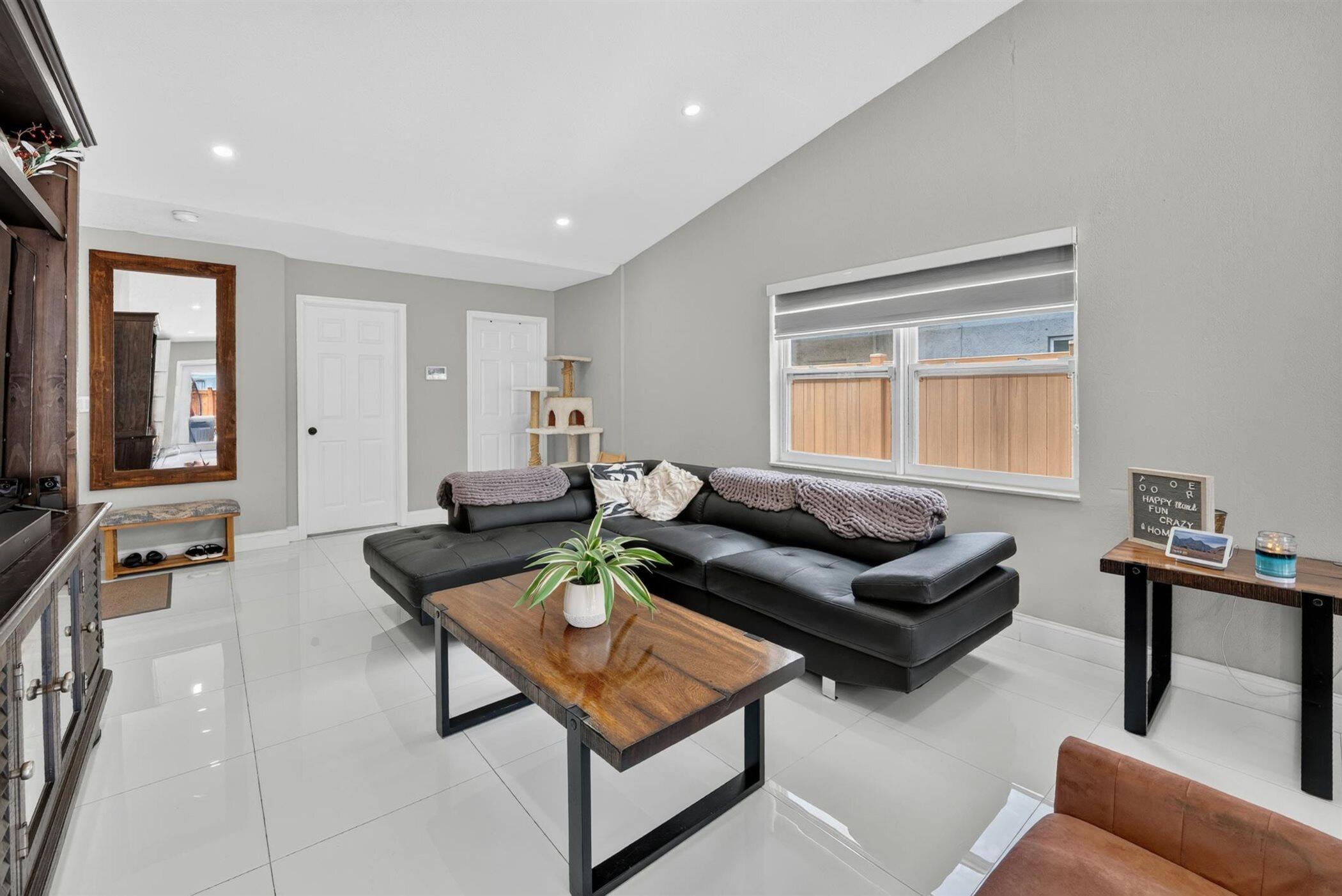 8131 NW 44TH Court