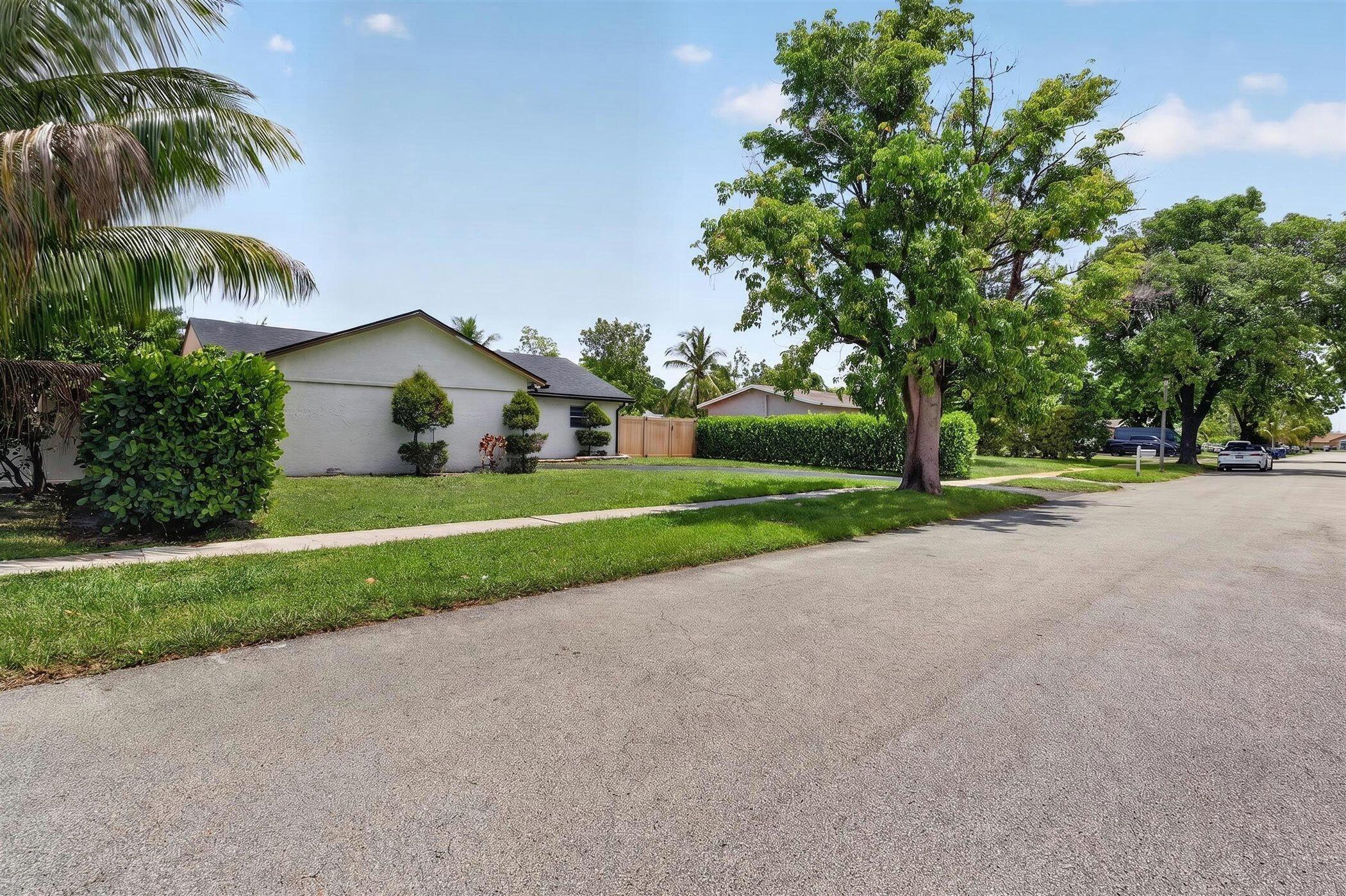 8131 NW 44TH Court