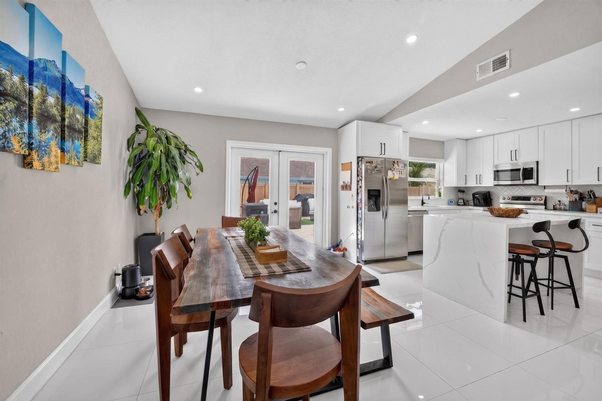 8131 NW 44TH Court