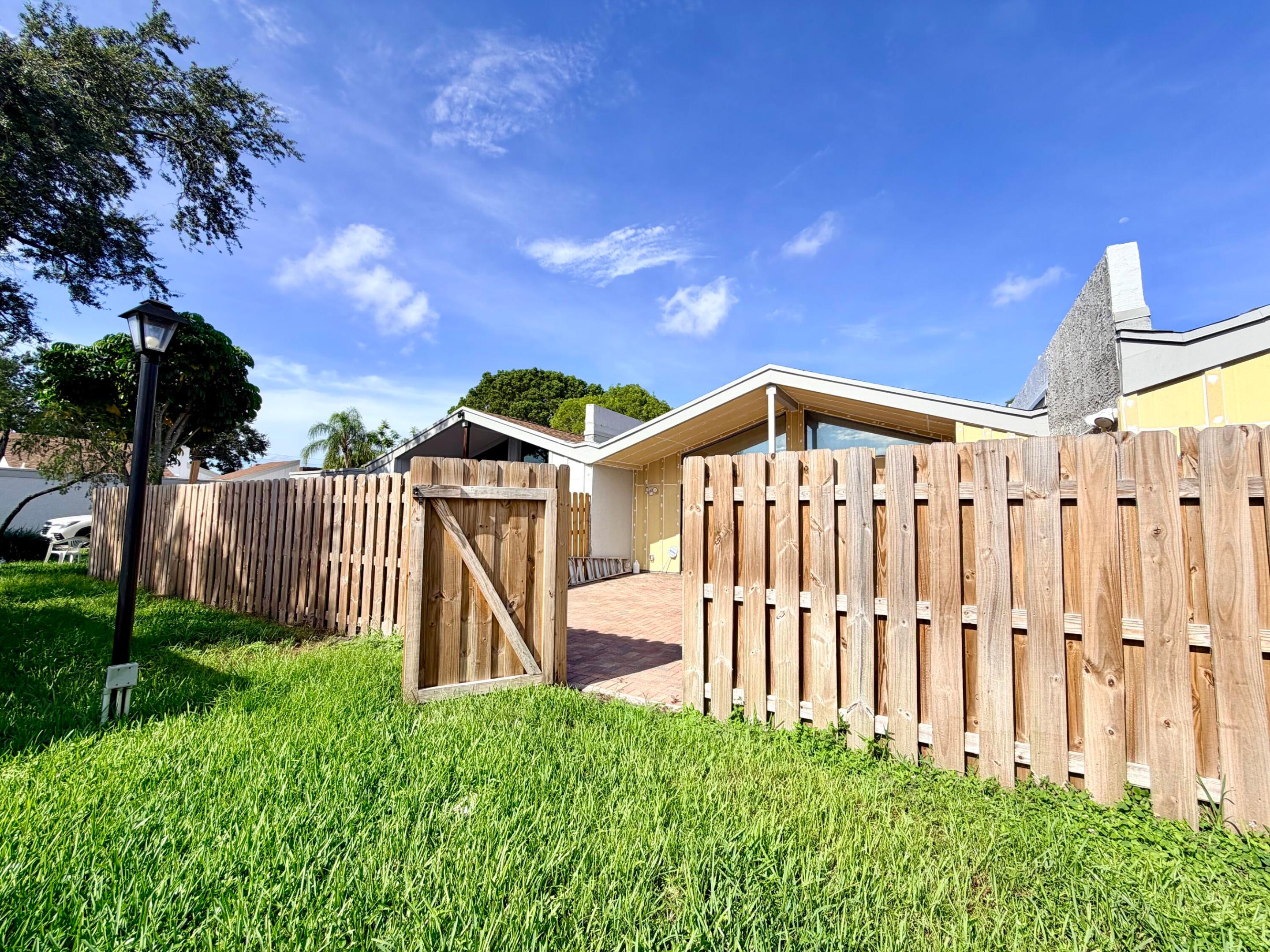 1720 NW 73rd Avenue