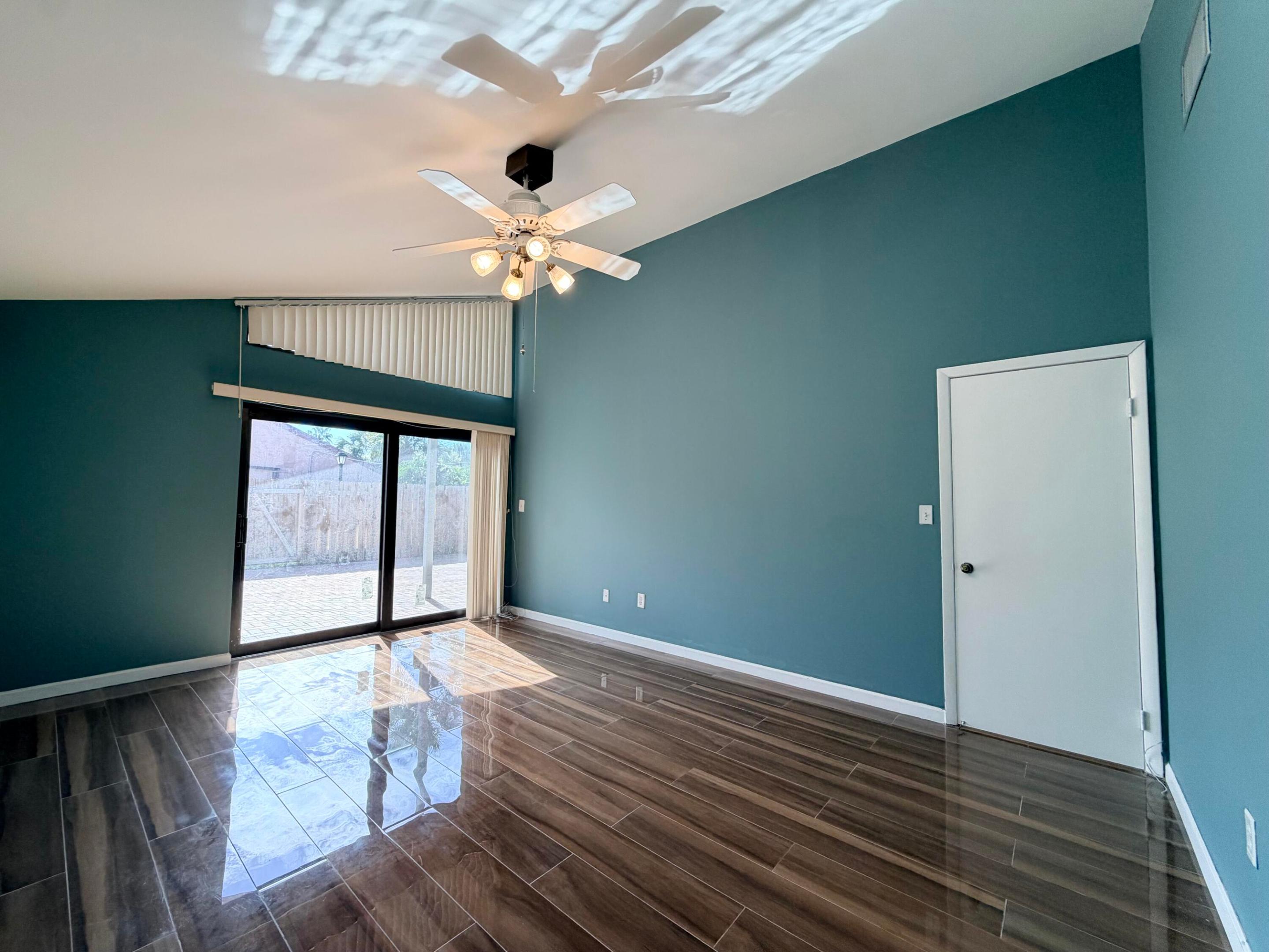 1720 NW 73rd Avenue