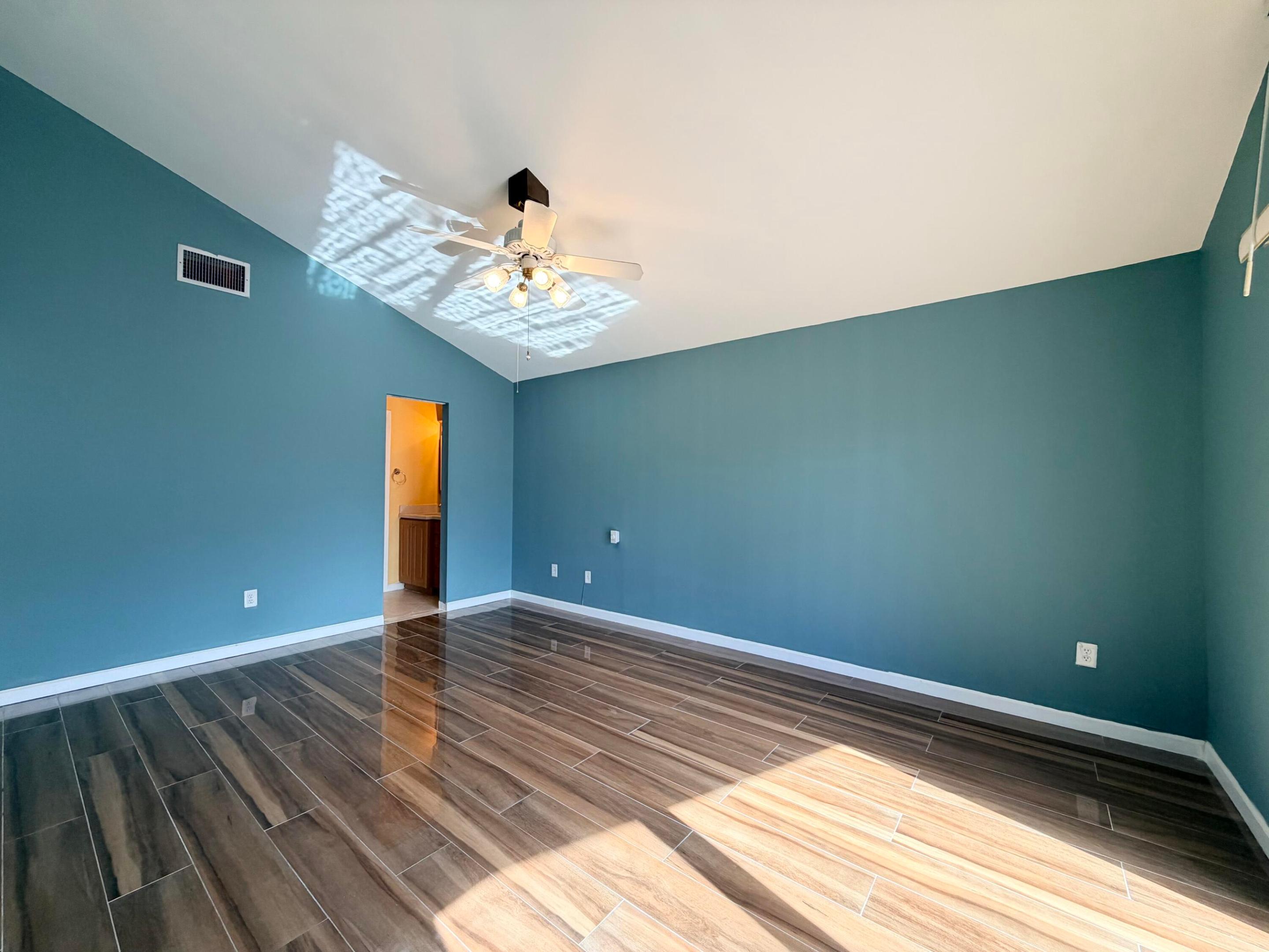 1720 NW 73rd Avenue