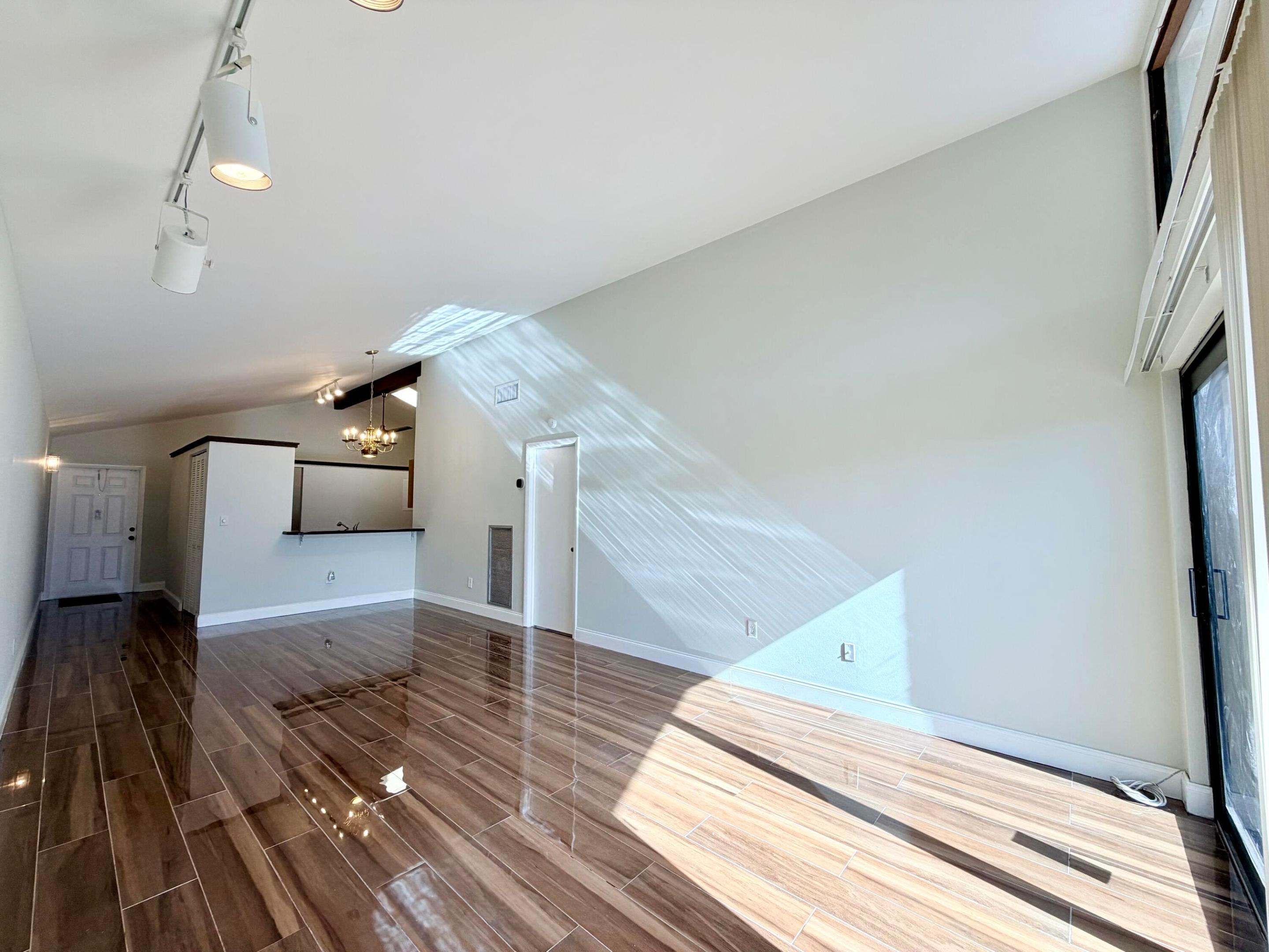 1720 NW 73rd Avenue
