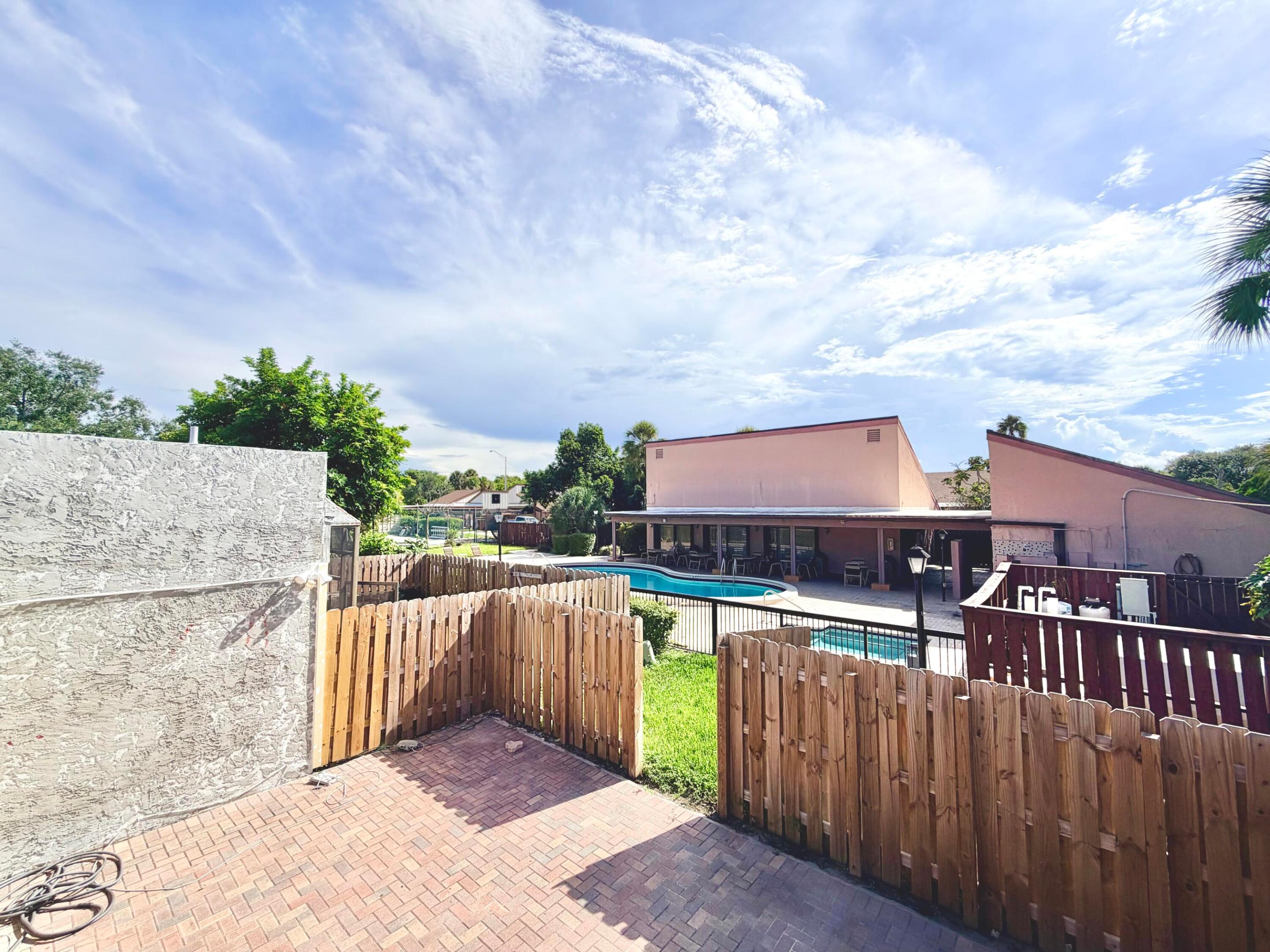 1720 NW 73rd Avenue