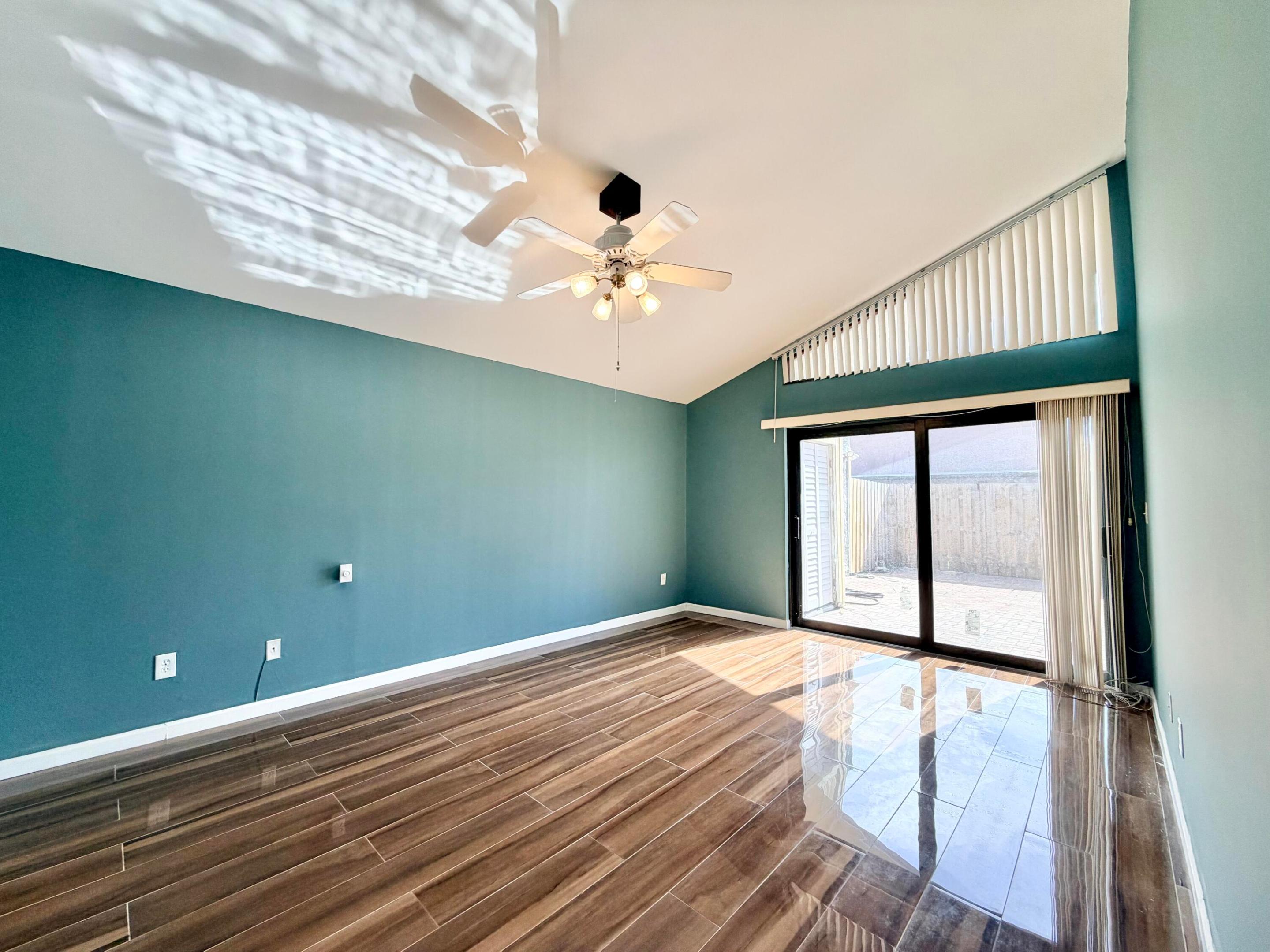 1720 NW 73rd Avenue