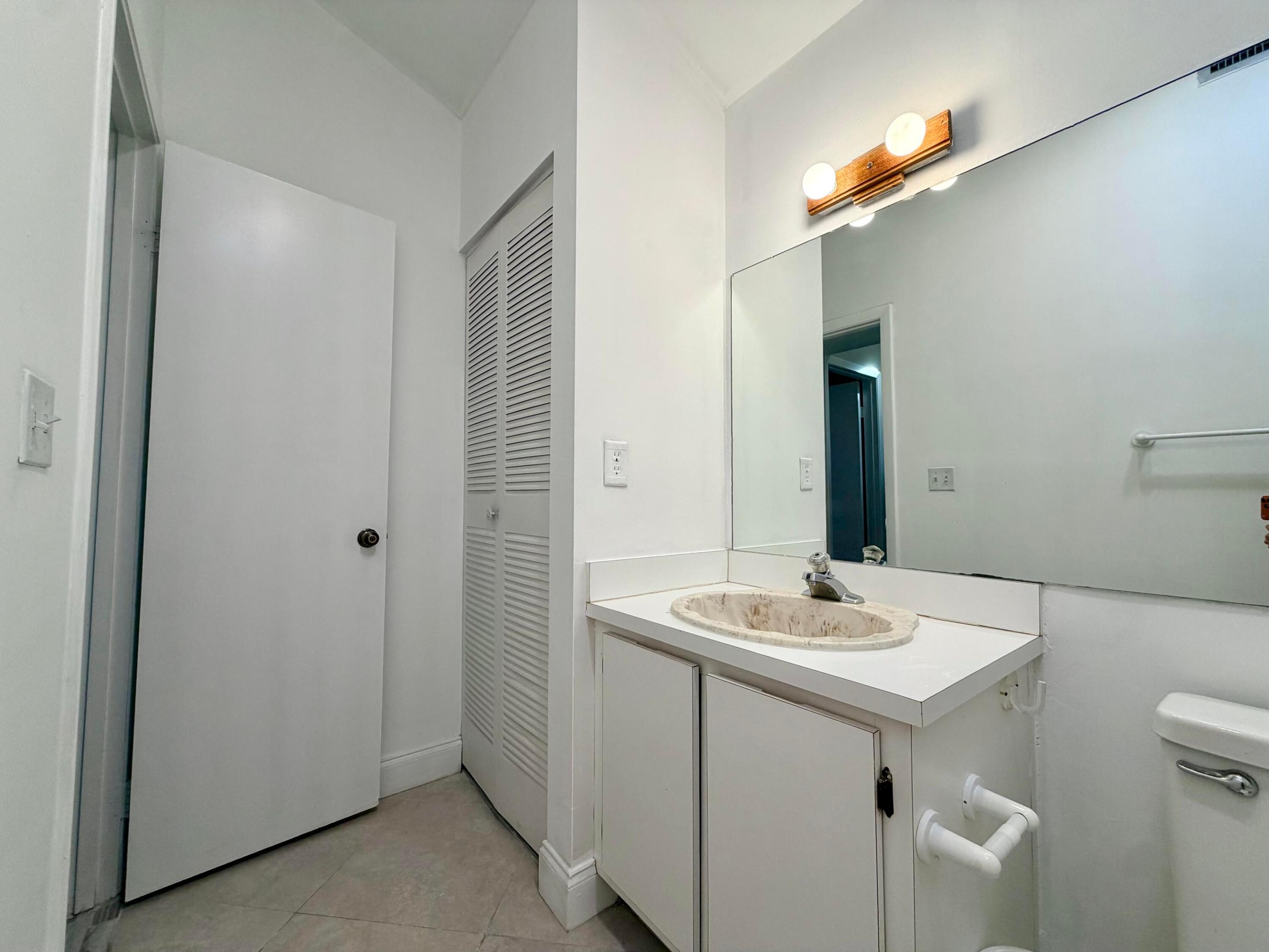 1720 NW 73rd Avenue