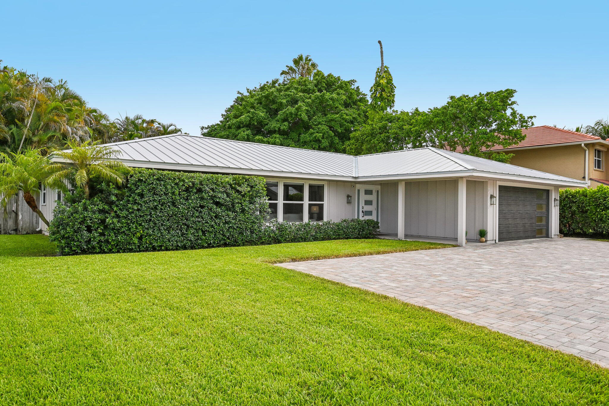 2610 Sun Cove Lane