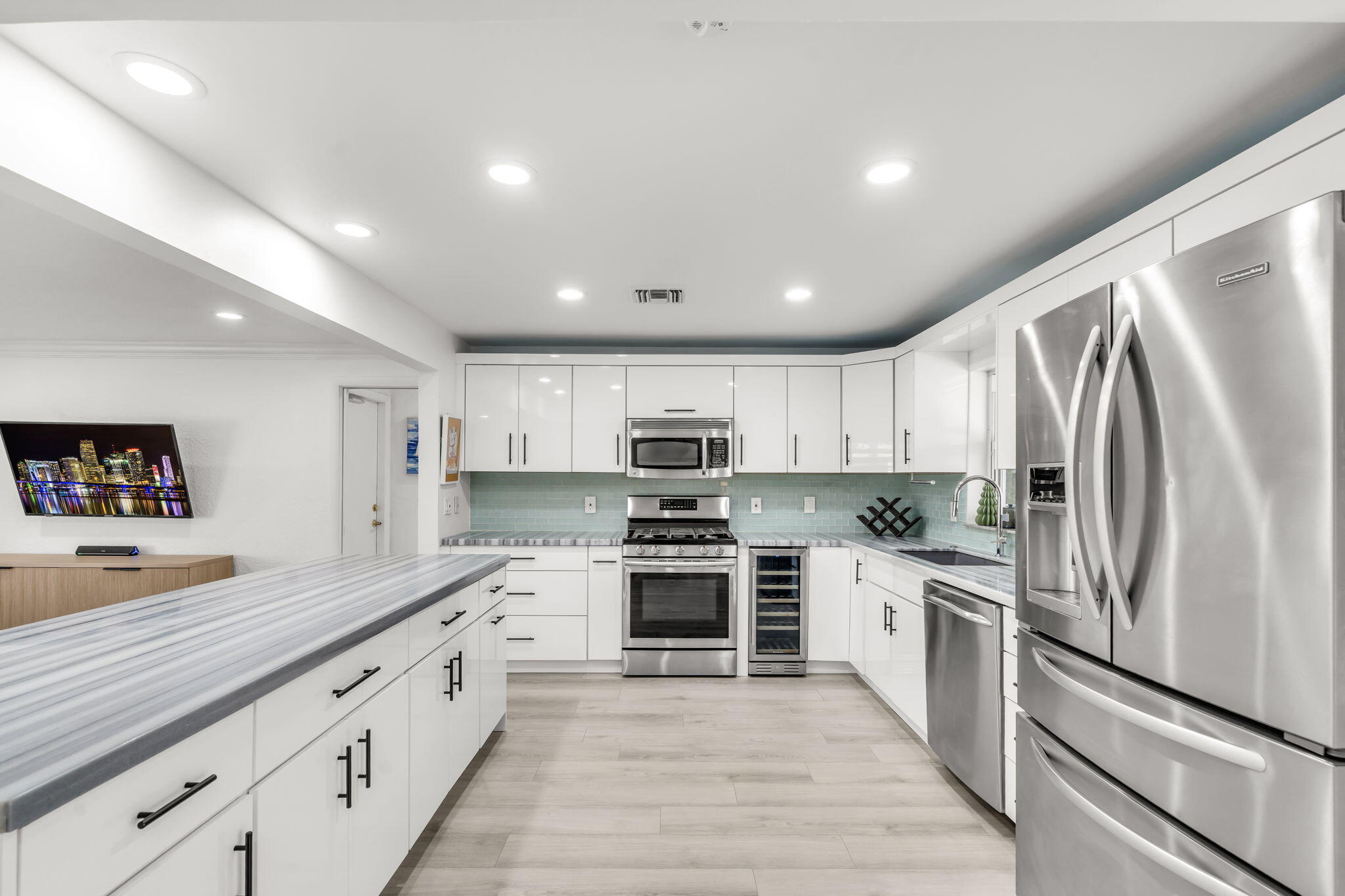421 SW 18TH Street