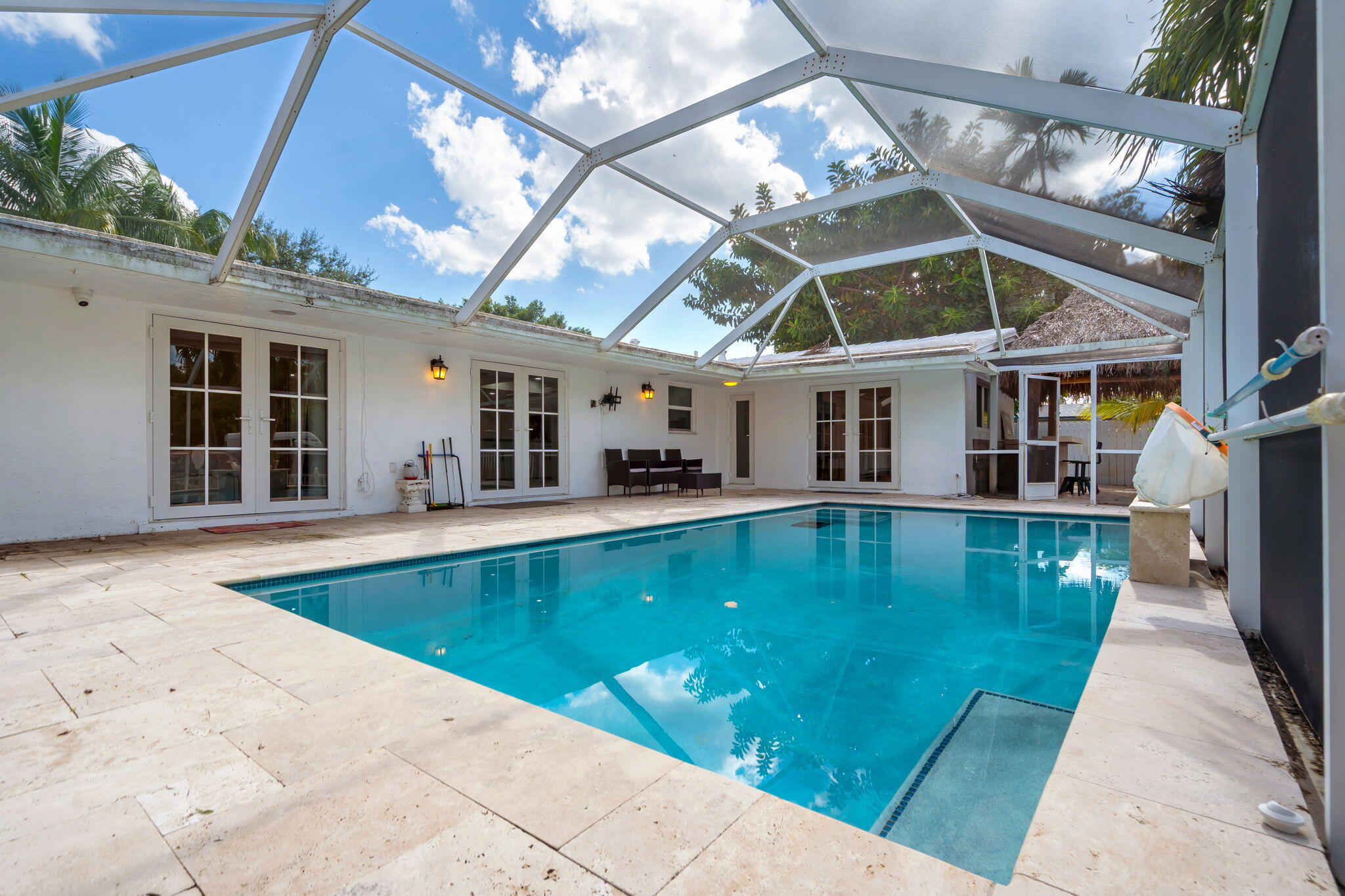 421 SW 18TH Street