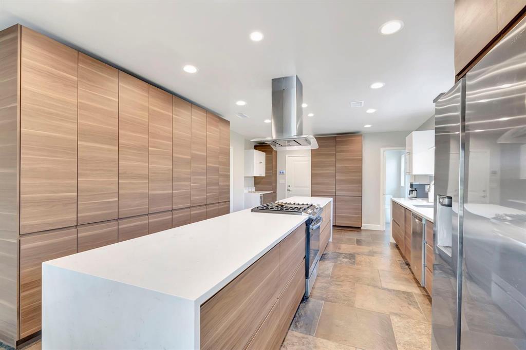 4907 Holly Drive