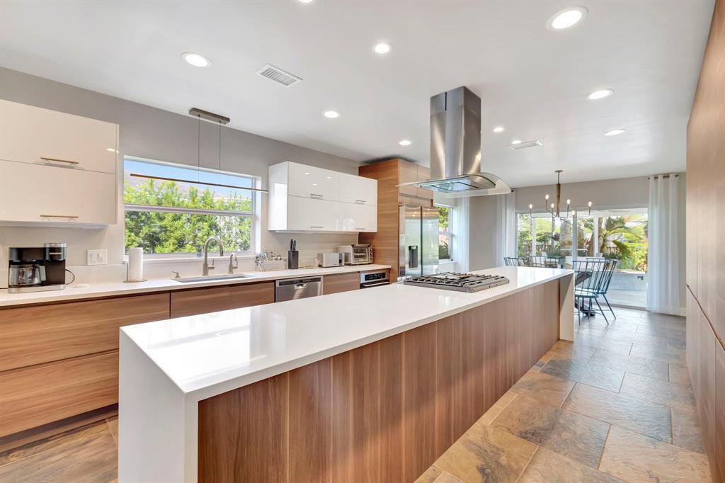 4907 Holly Drive