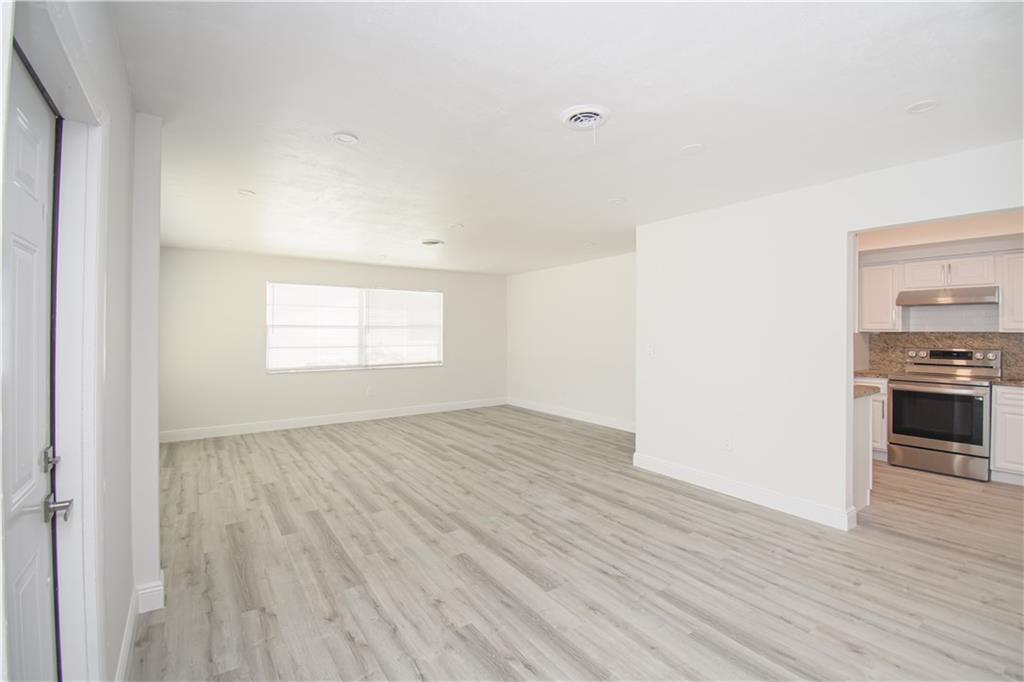 6409 Arbor Dr