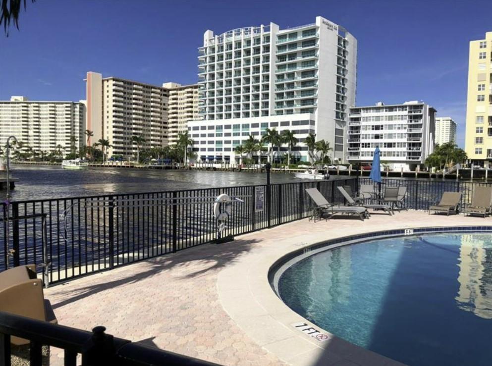 2881 NE 32nd St Unit: 217