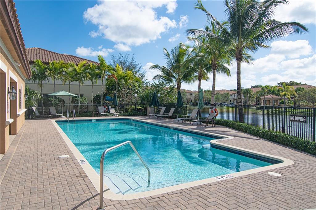 6943 Halton Park Ln Unit: 6943